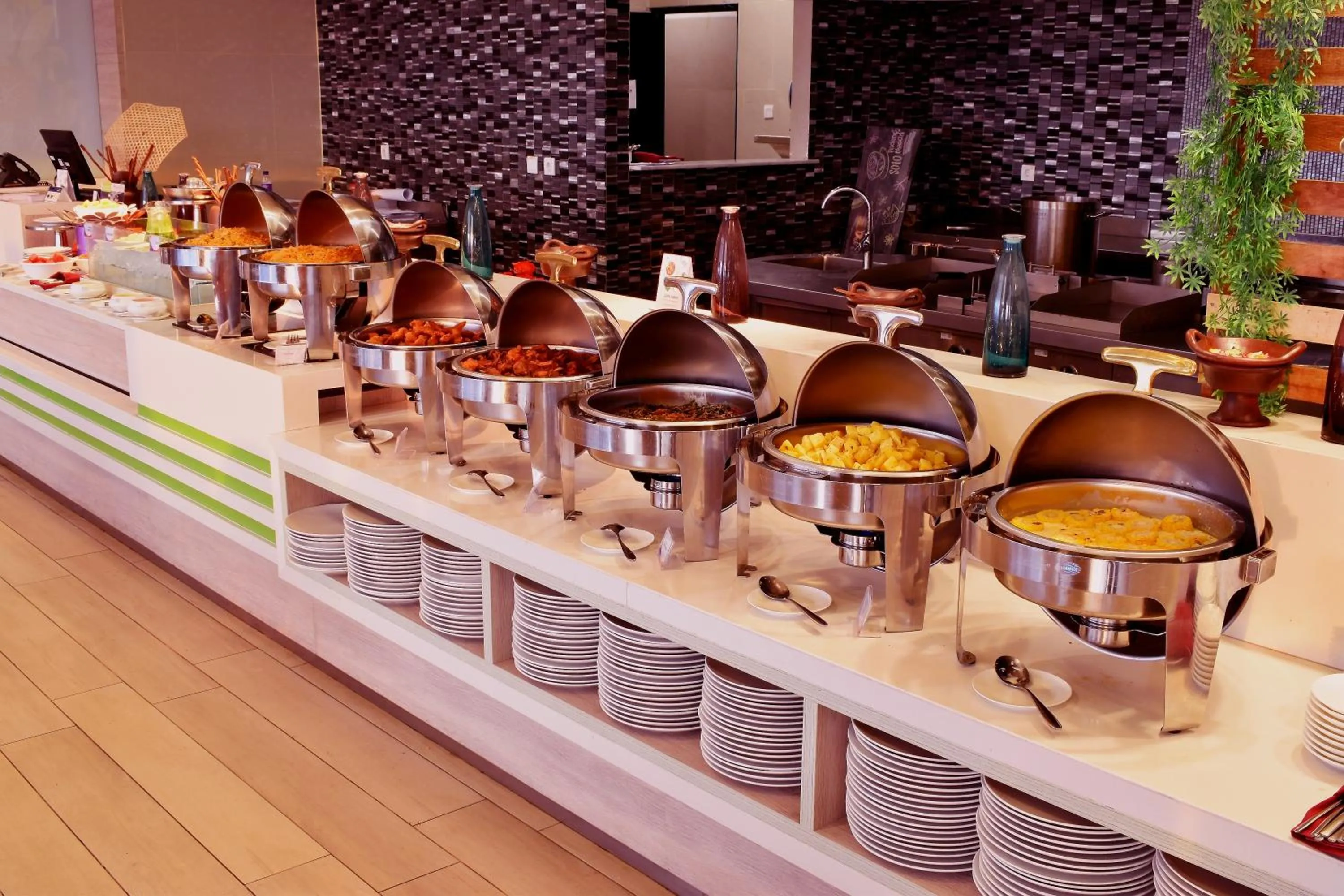 Restaurant/places to eat in FOX Hotel Pekanbaru