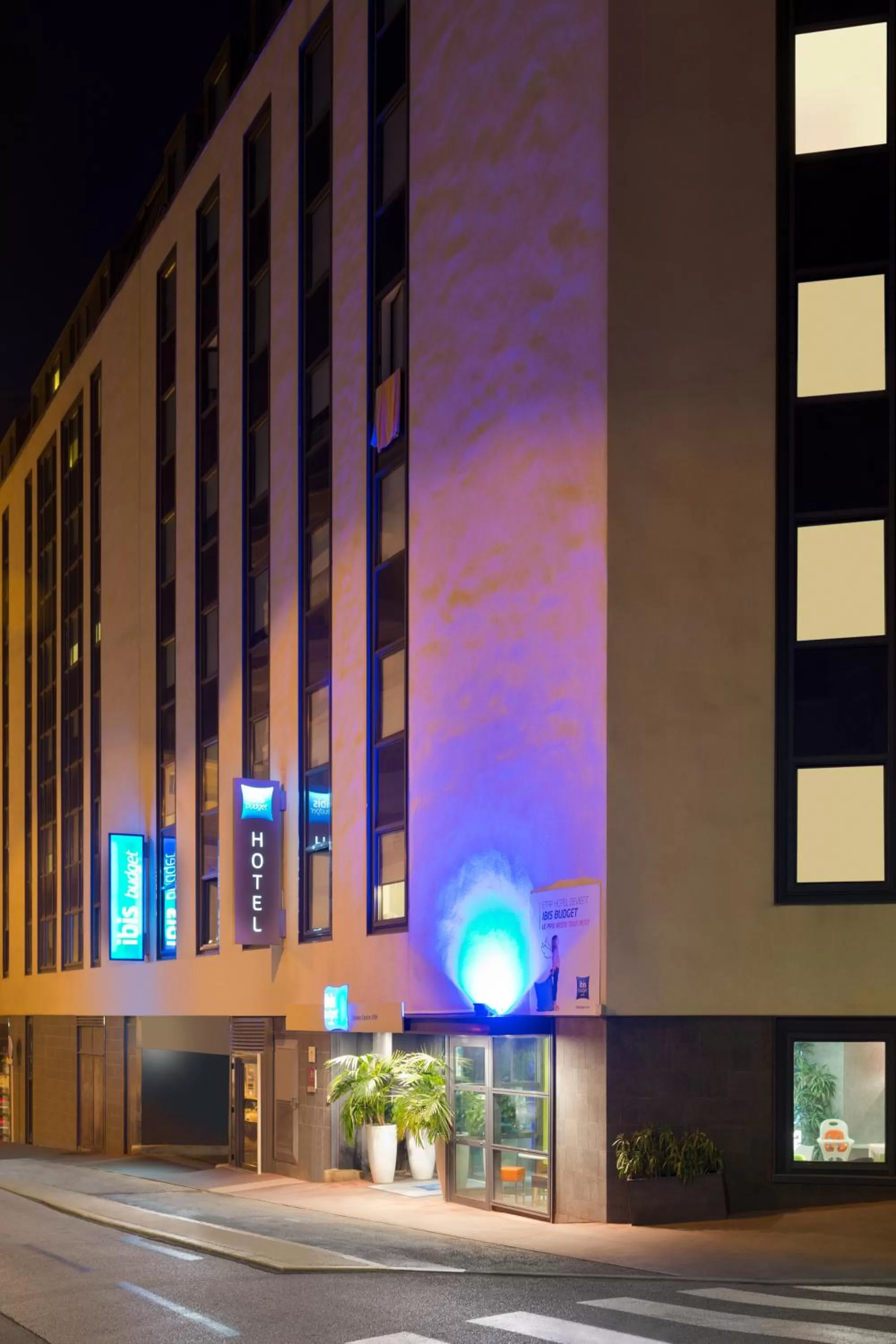 Property building in ibis budget Cannes Centre Ville