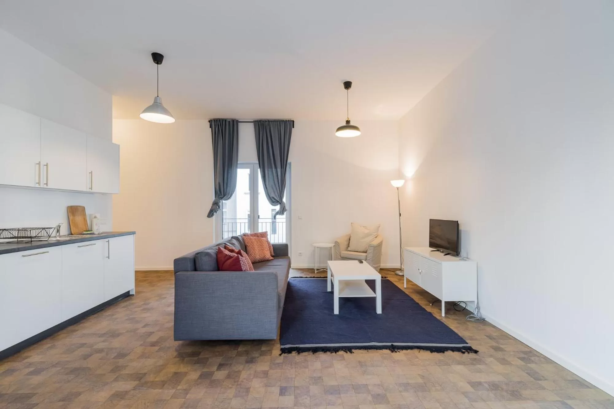One-Bedroom Apartment with Balcony - single occupancy in Nena Apartments Hermannplatz