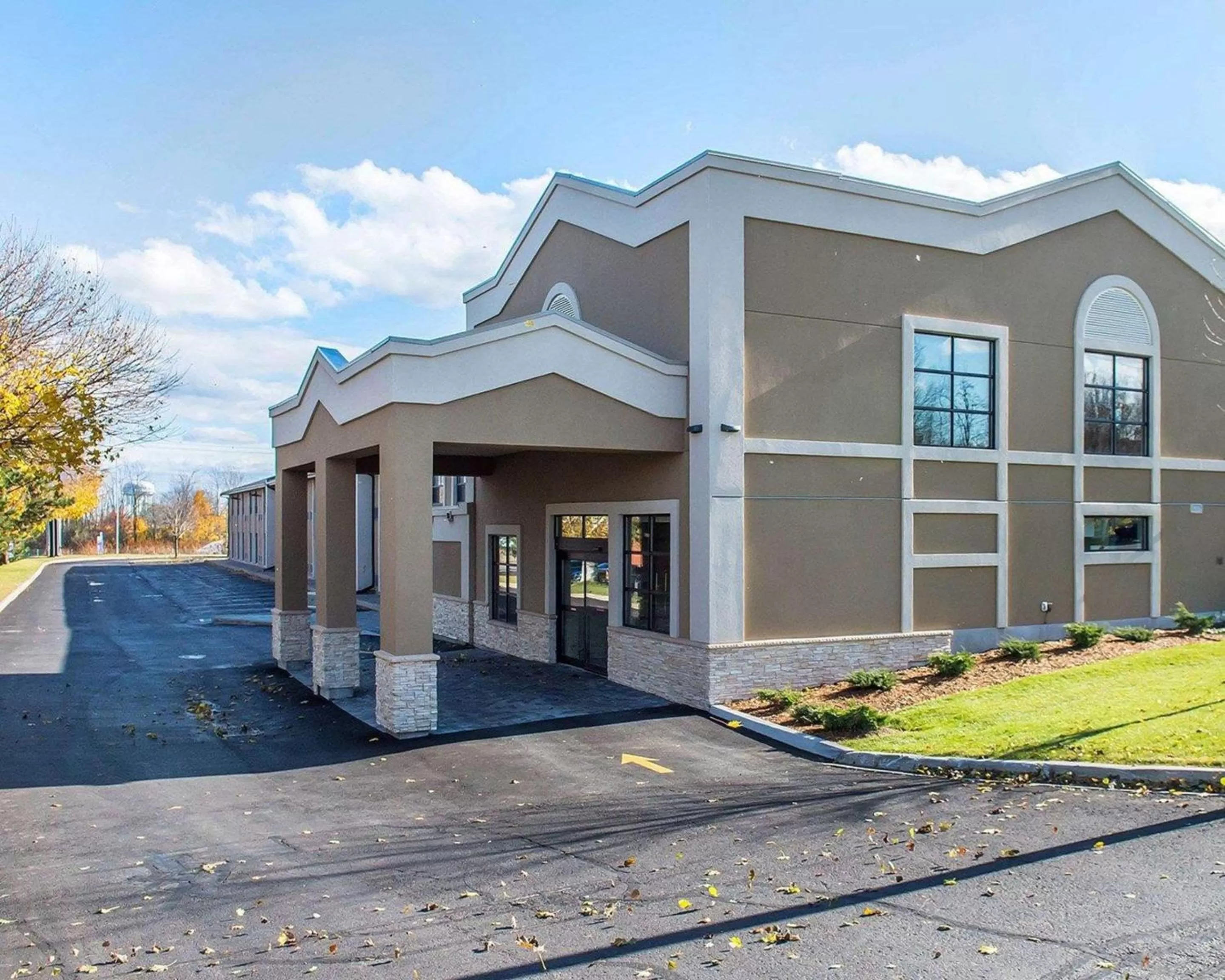 Property building in Comfort Inn