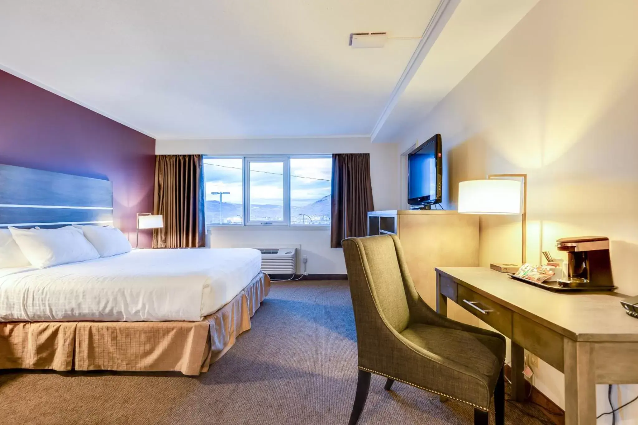 Deluxe King Suite in The Thompson Hotel Deluxe King Suite in The Thompson Hotel