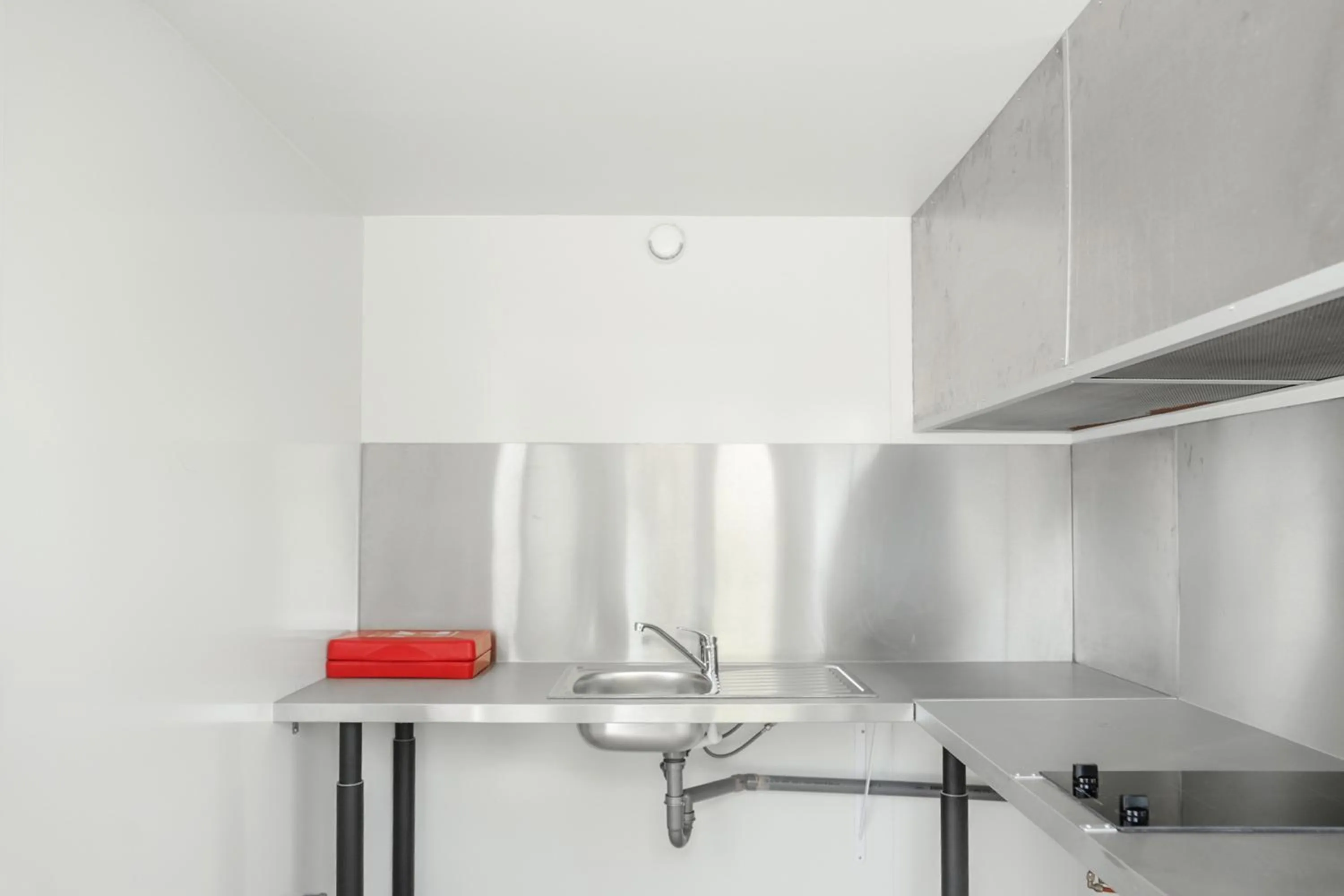 Kitchen or kitchenette in Premiere Classe Thionville - Yutz