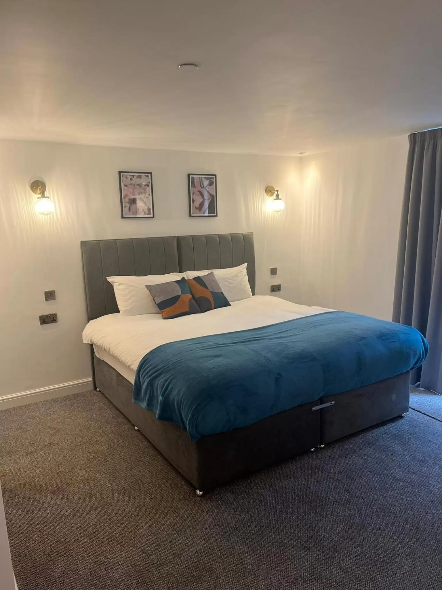 Bed in Terrace House