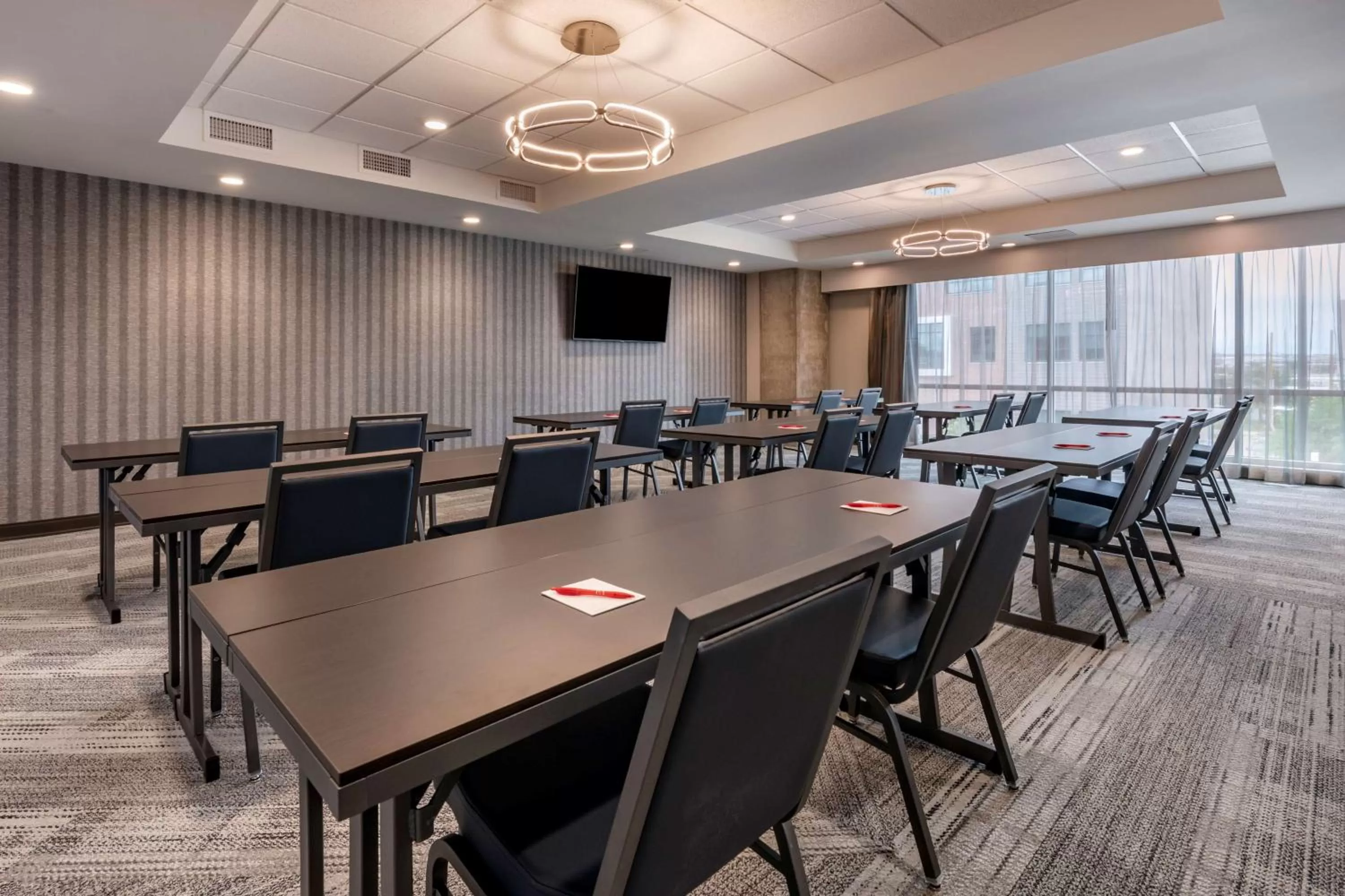 Meeting/conference room in Vīb Hotel by Best Western Denver RiNo