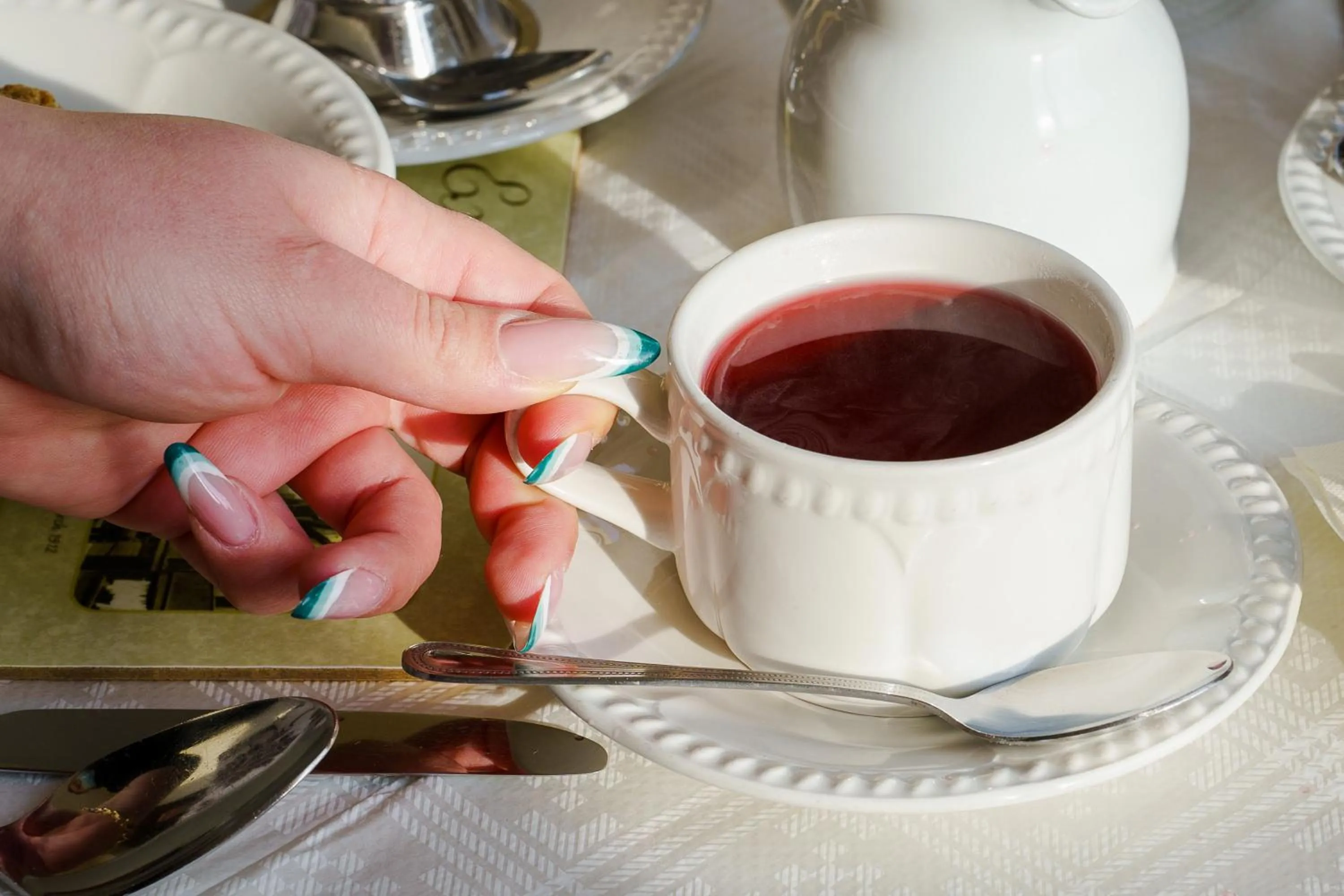 Food and drinks in St Andrews Hotel