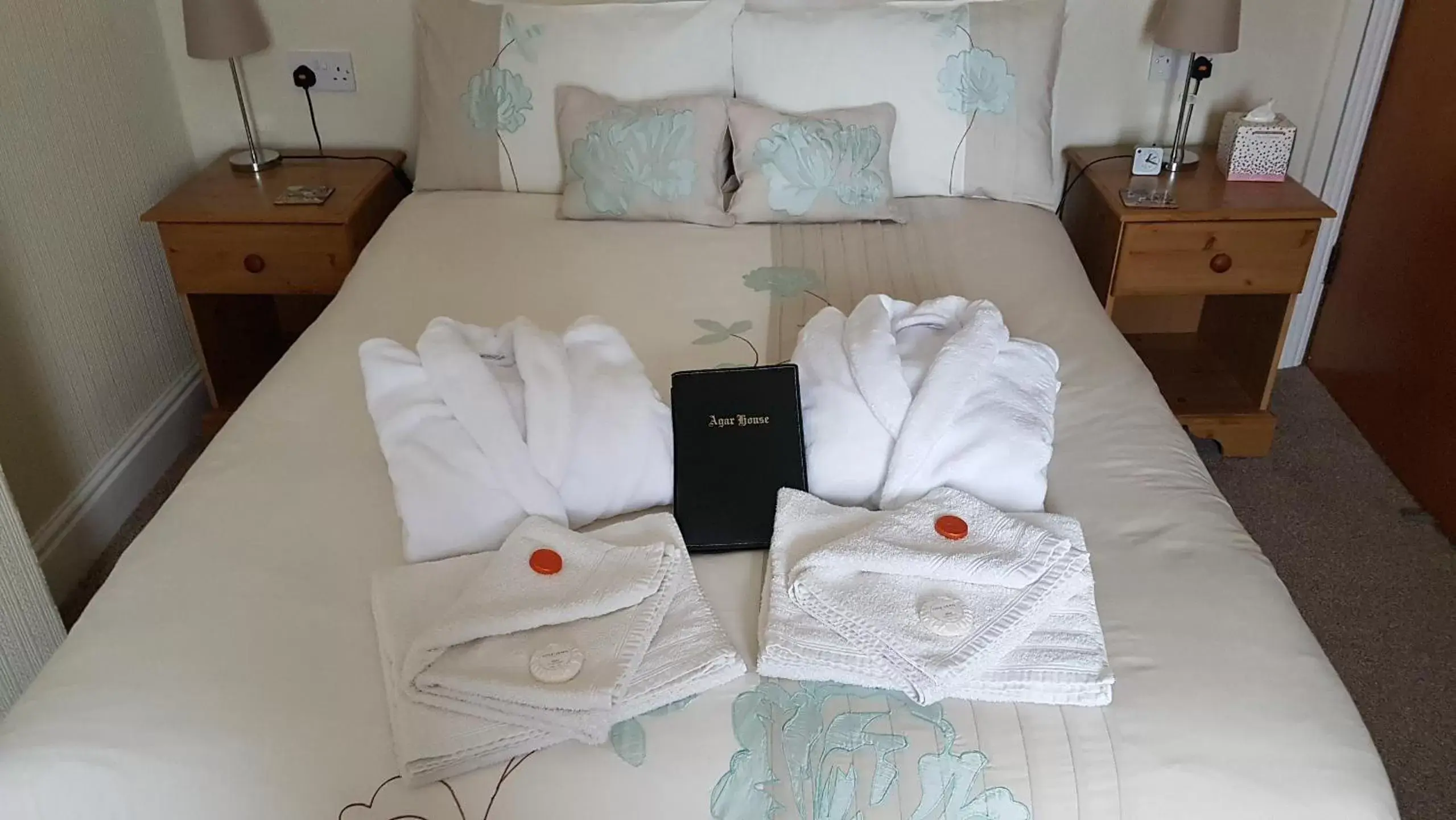 Deluxe Double Room with Shower in Agar House Deluxe Double Room with Shower in Agar House