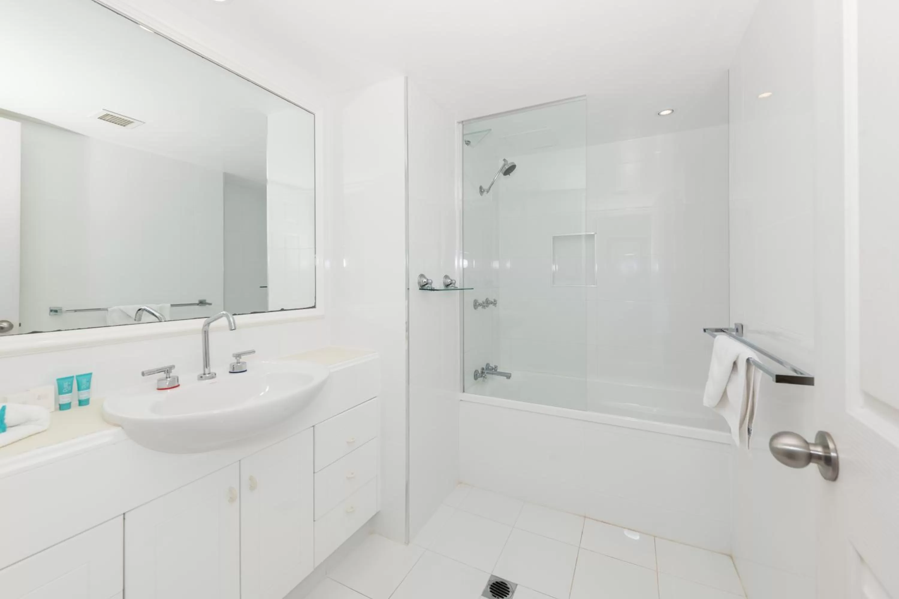 Bathroom in La Grande Apartments