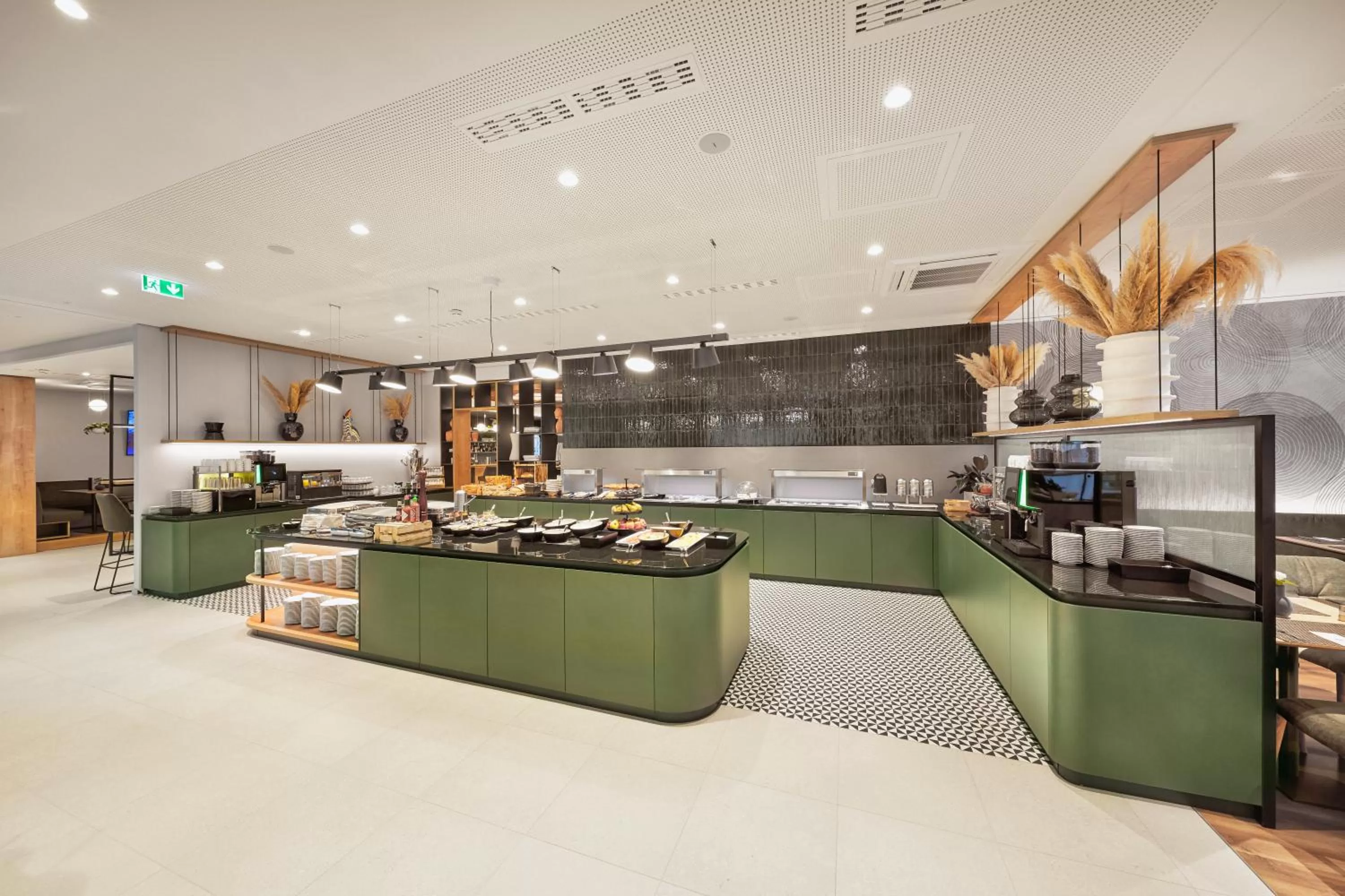 Buffet breakfast in H+ Hotel Frankfurt Eschborn