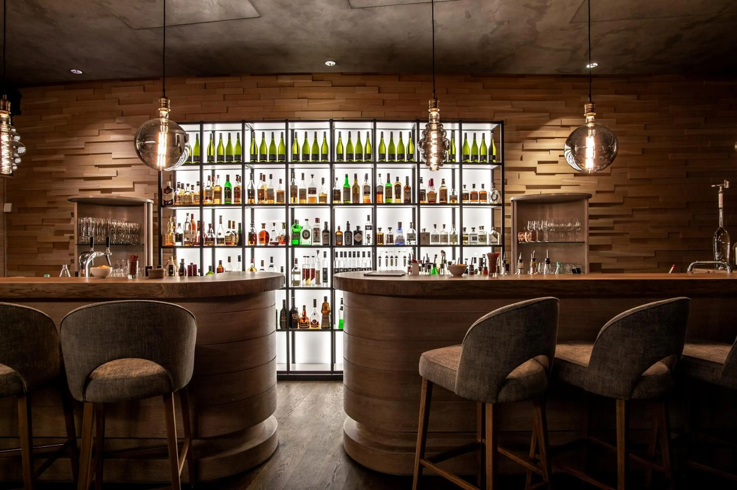 Lounge or bar in A-ROSA Ifen Hotel Kleinwalsertal