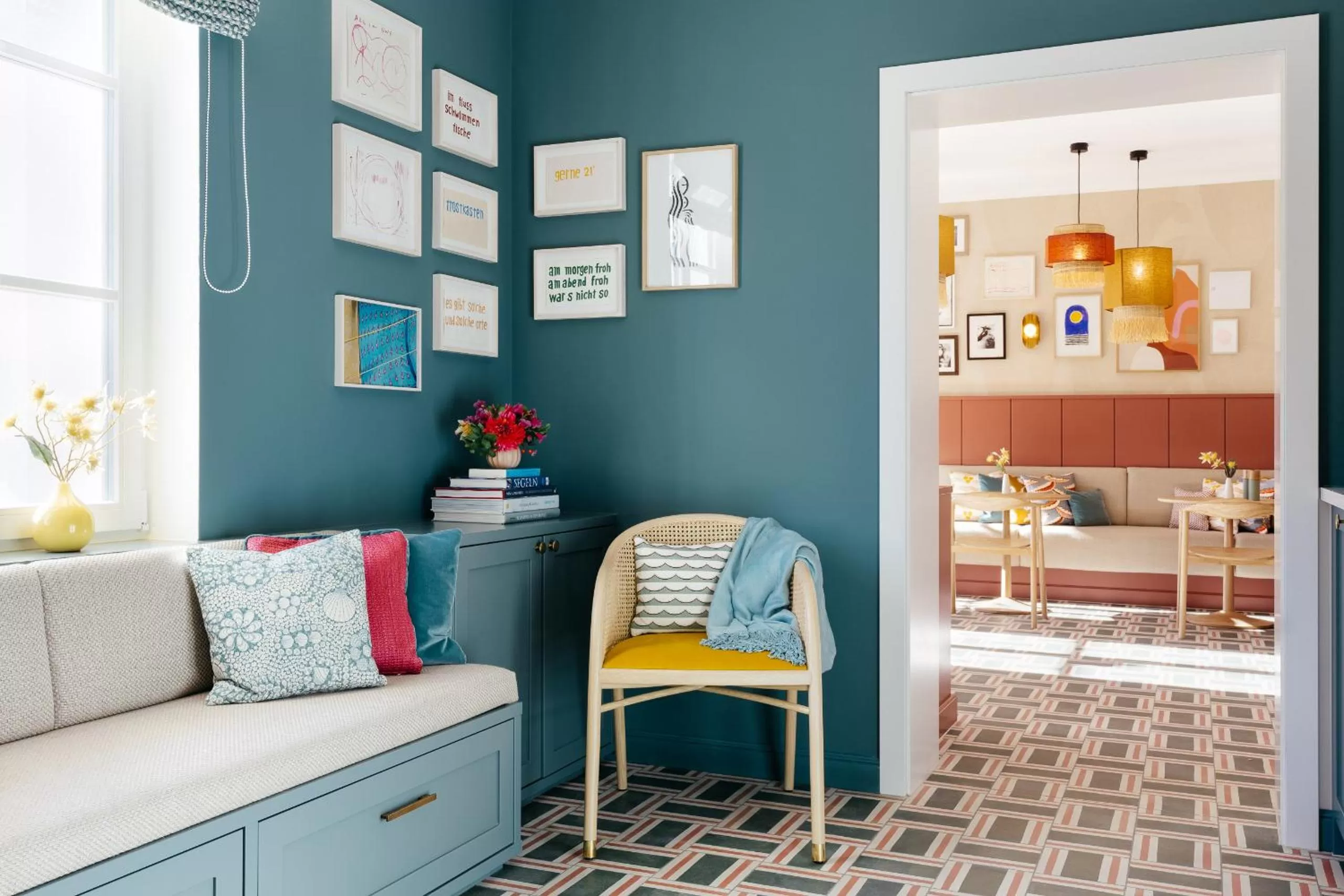 Communal lounge/ TV room in Villa Alma - a lakeside Boutique Hotel