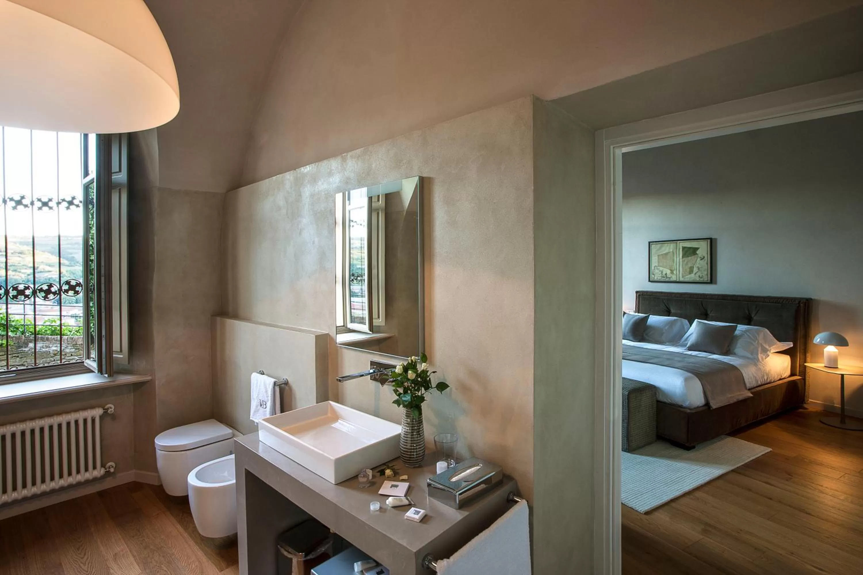 Bathroom, Bed in Relais Villa del Borgo