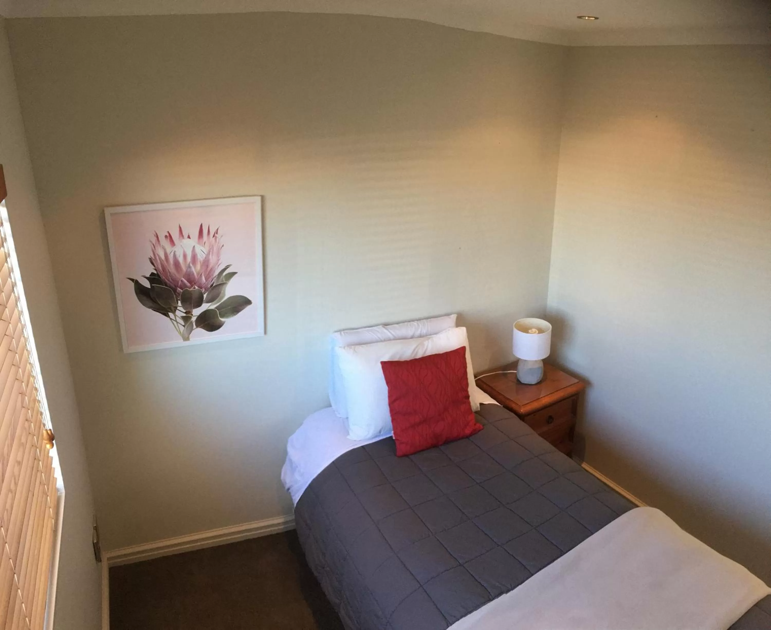 Bed in Kauri Motel on Riccarton