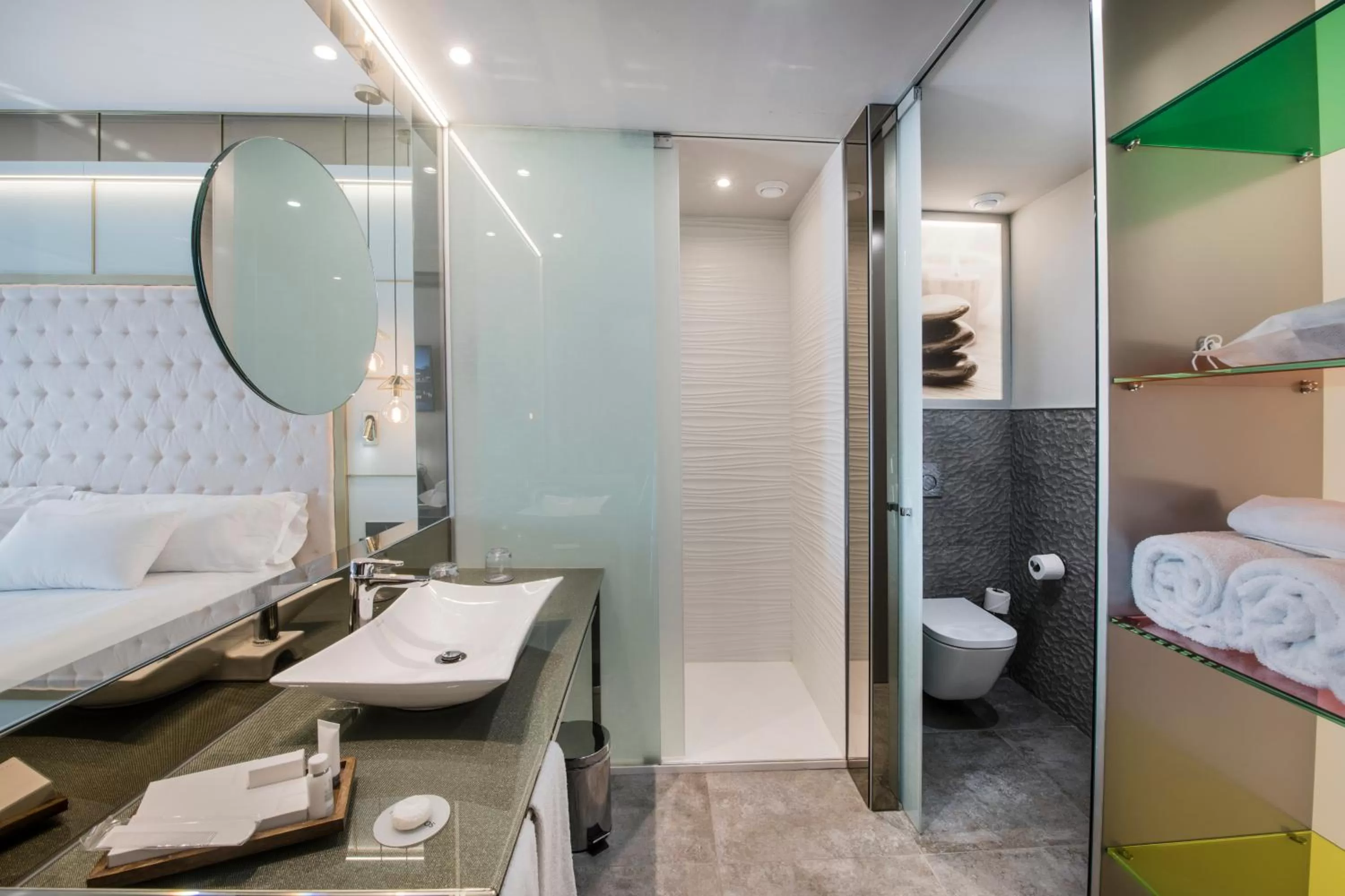 Bathroom, Bed in Barceló Ourense