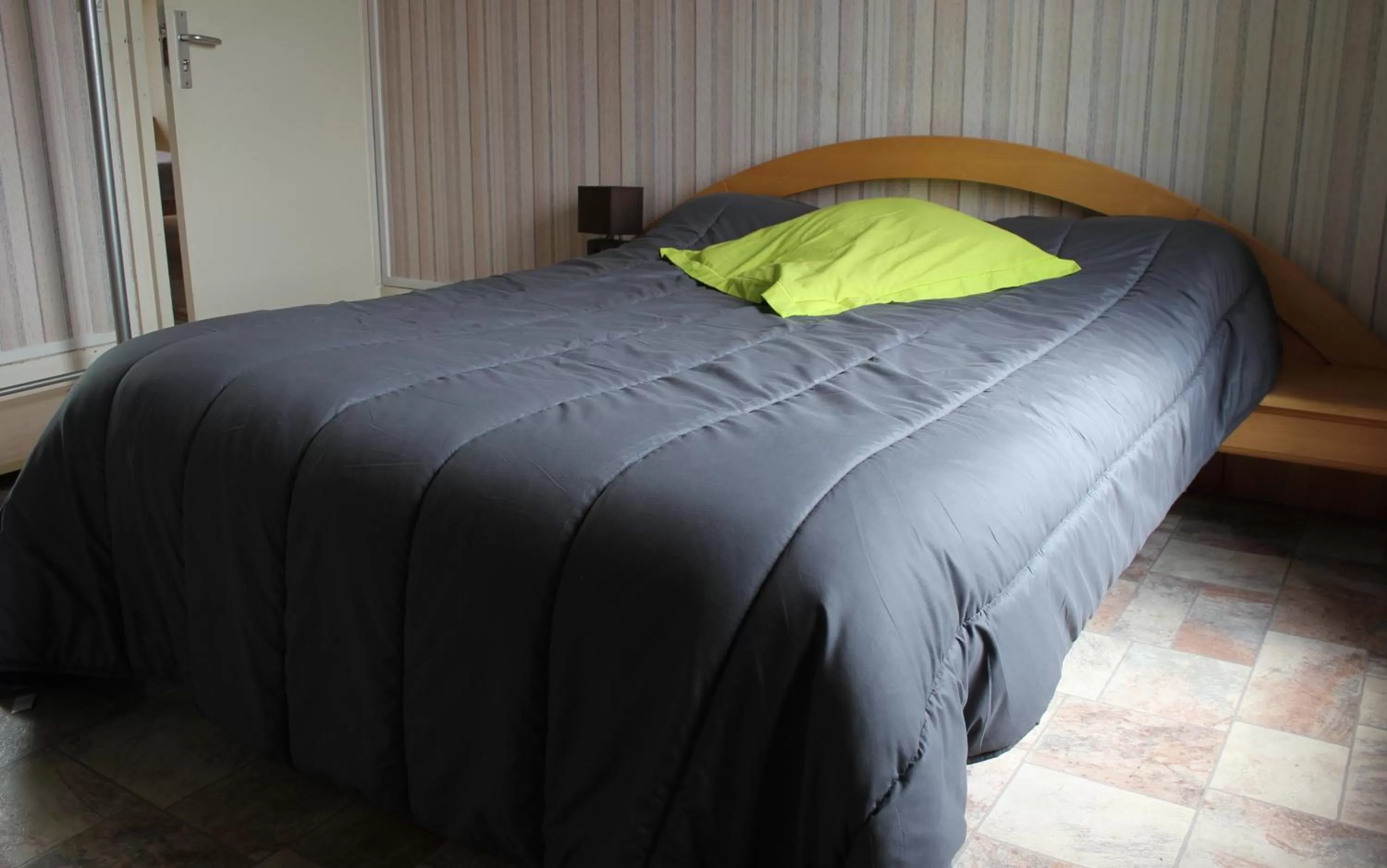 Bedroom in L Etoile d'Argent