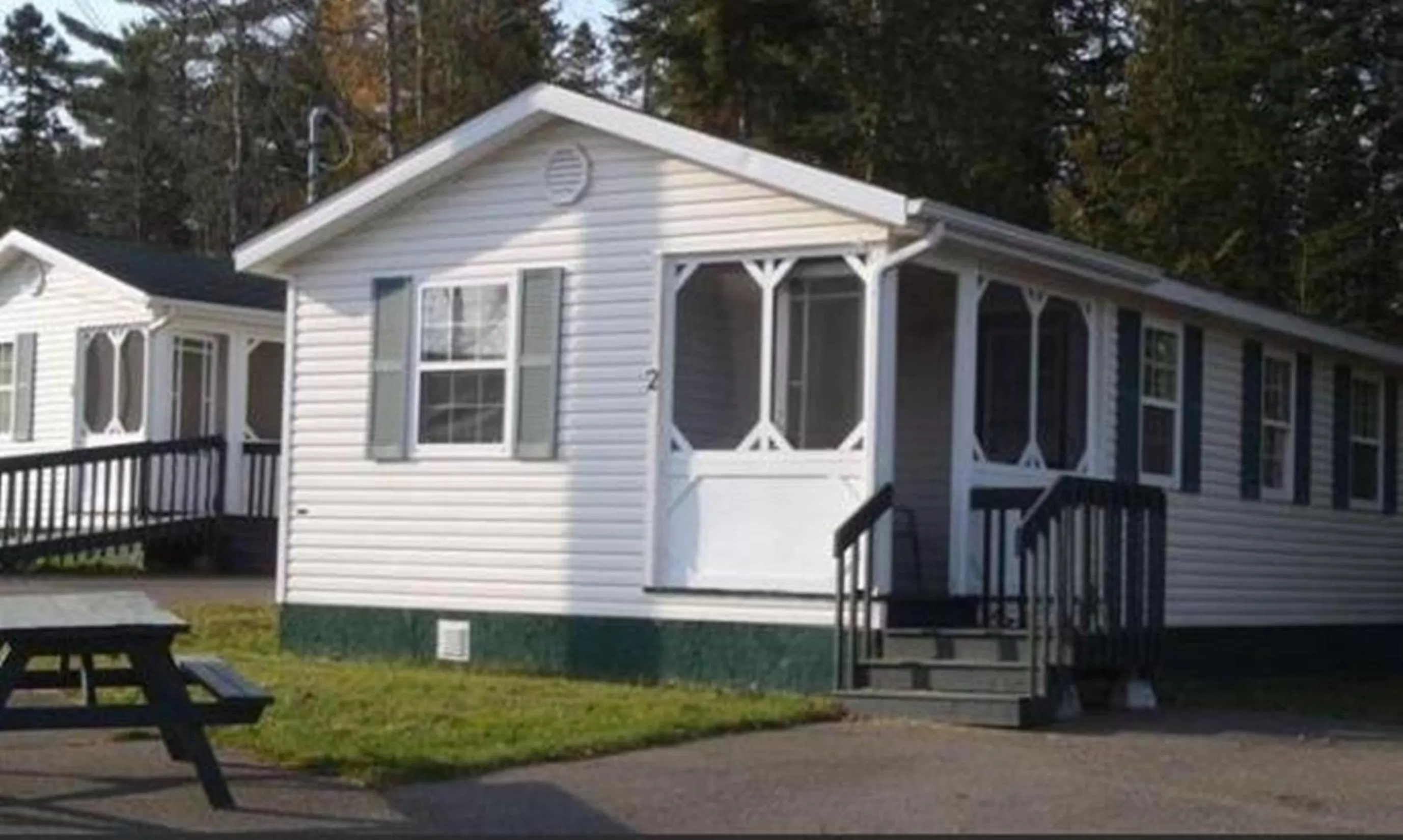 Settler's Inn & Motel