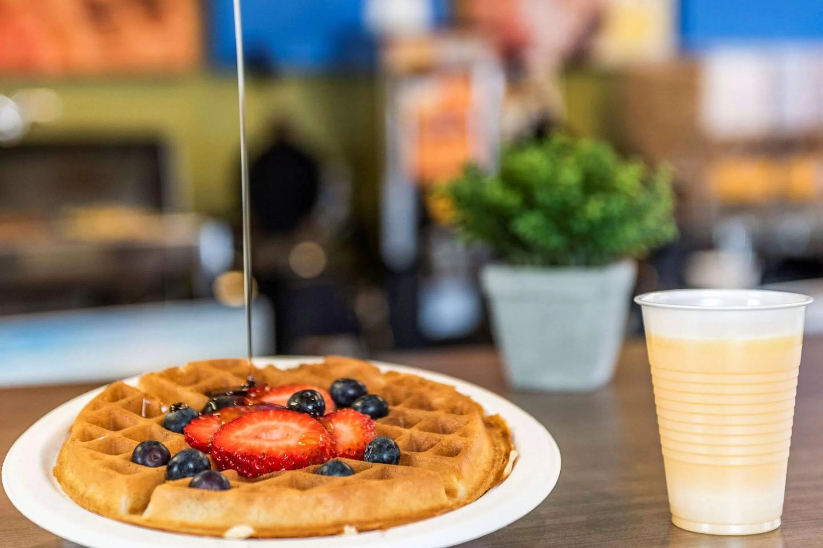 Restaurant/places to eat in Comfort Inn Airport