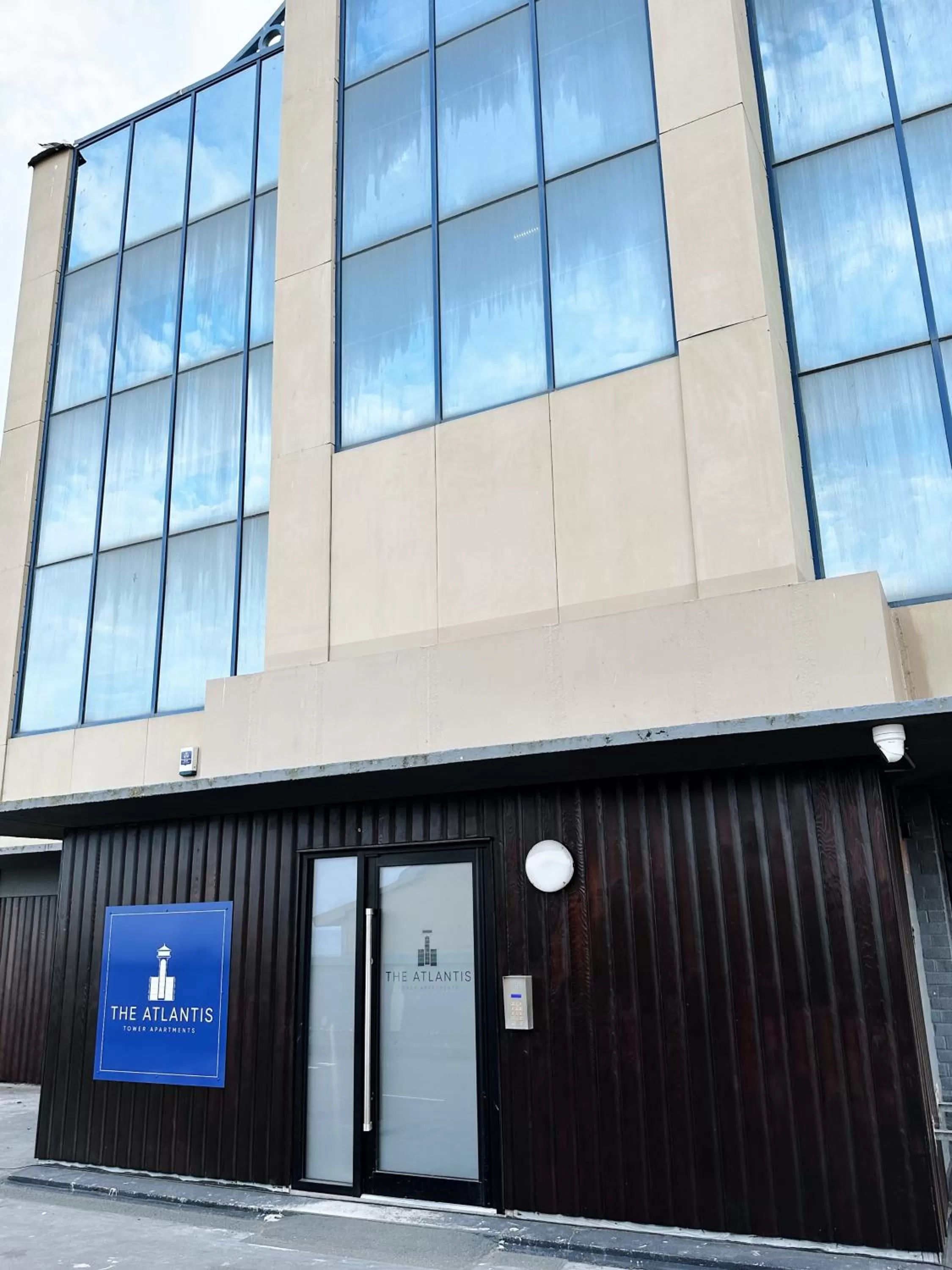 The Atlantis - Tower Apartments