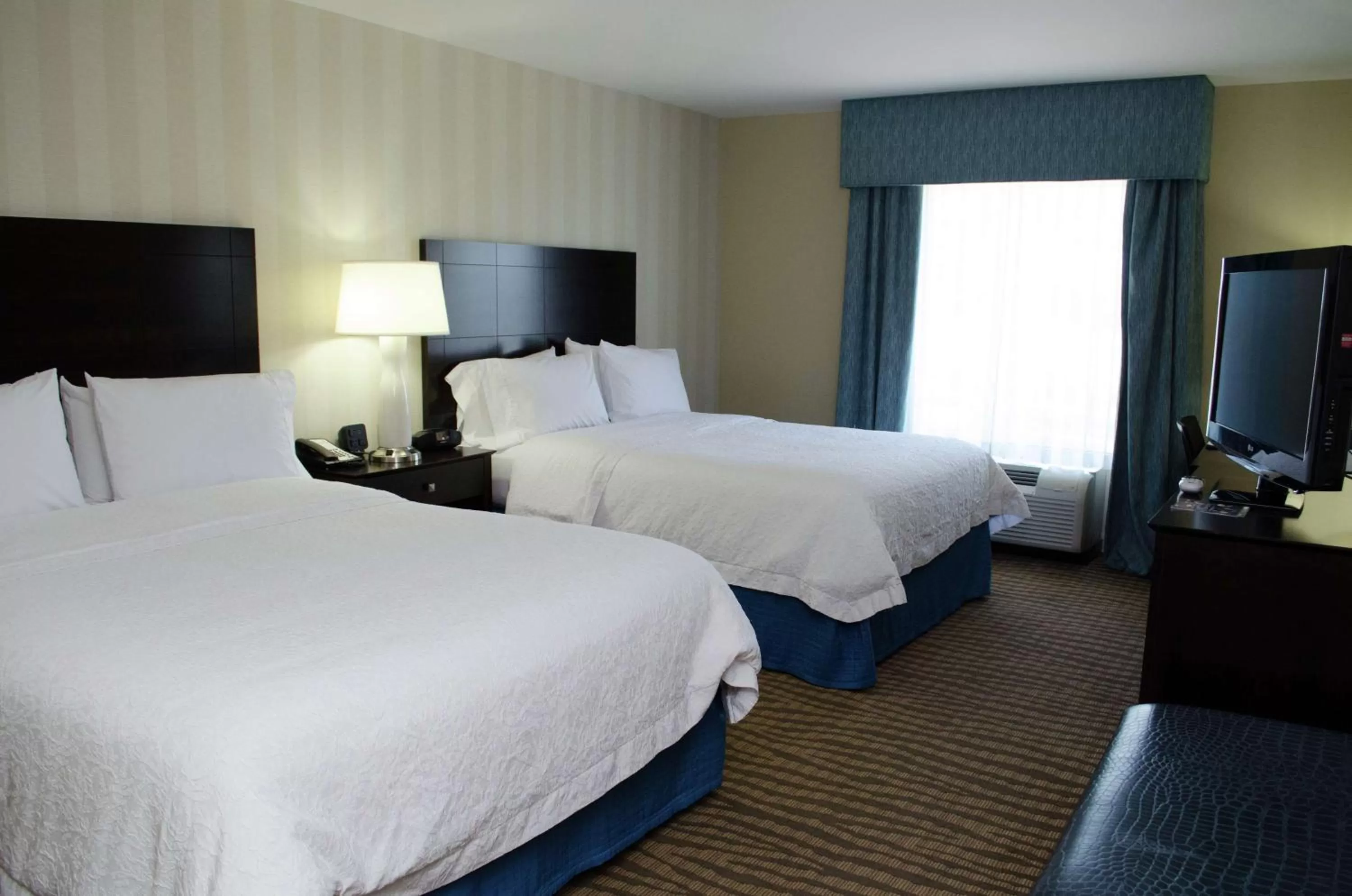 Bed in Hampton Inn Thomson