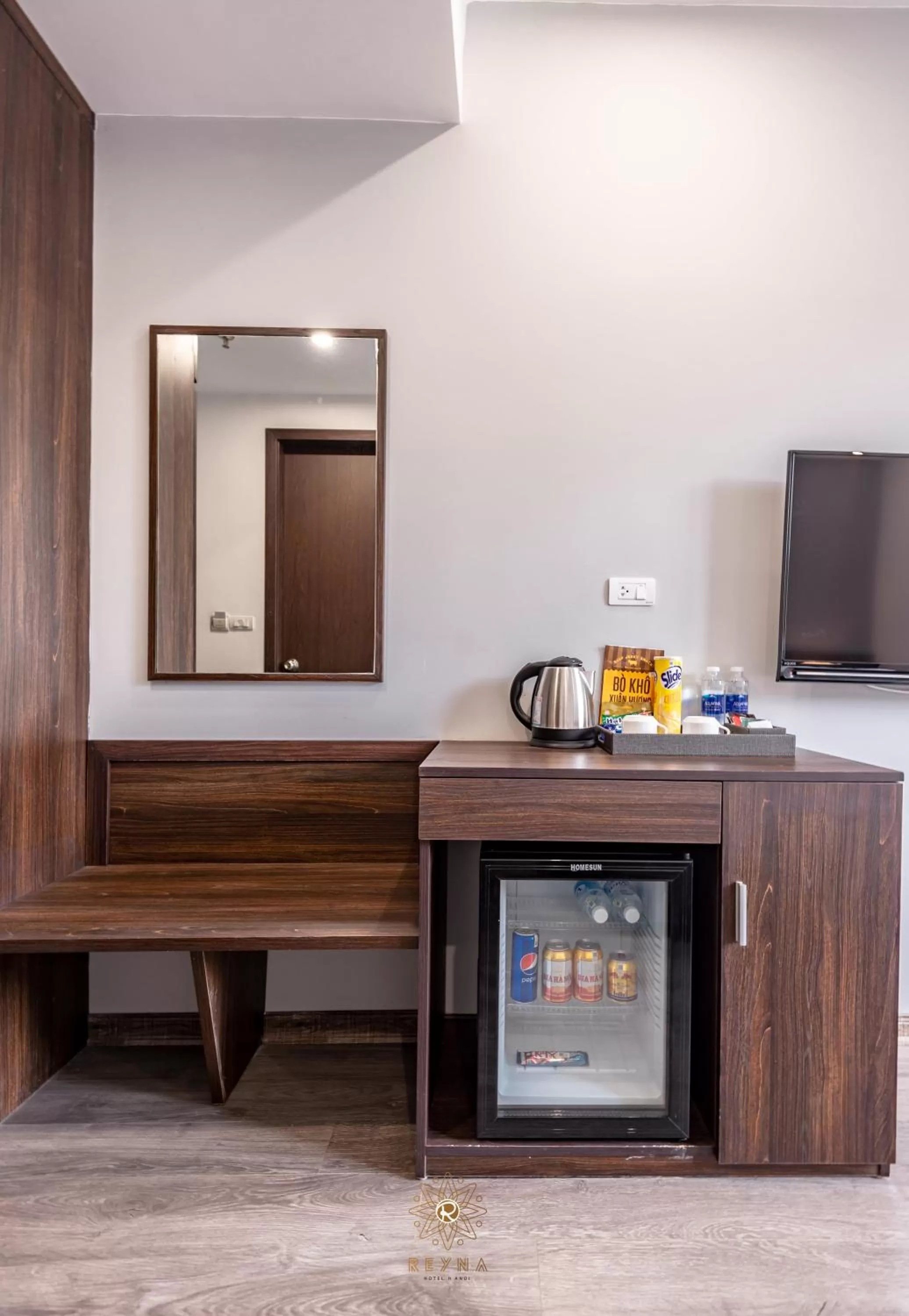 TV and multimedia in Reyna Hotel Hanoi & Spa