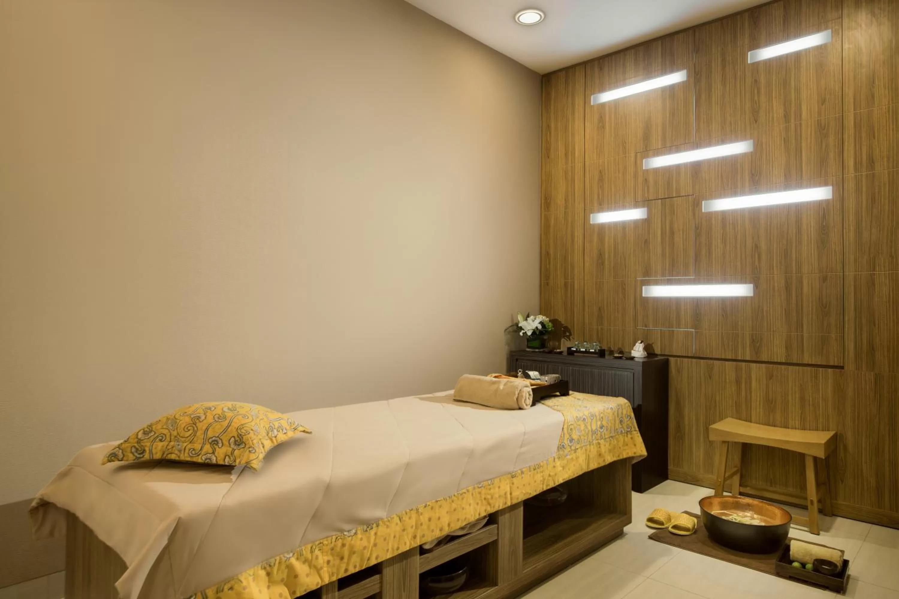 Spa and wellness centre/facilities, Bed in Hotel Chanti Managed by TENTREM Hotel Management Indonesia