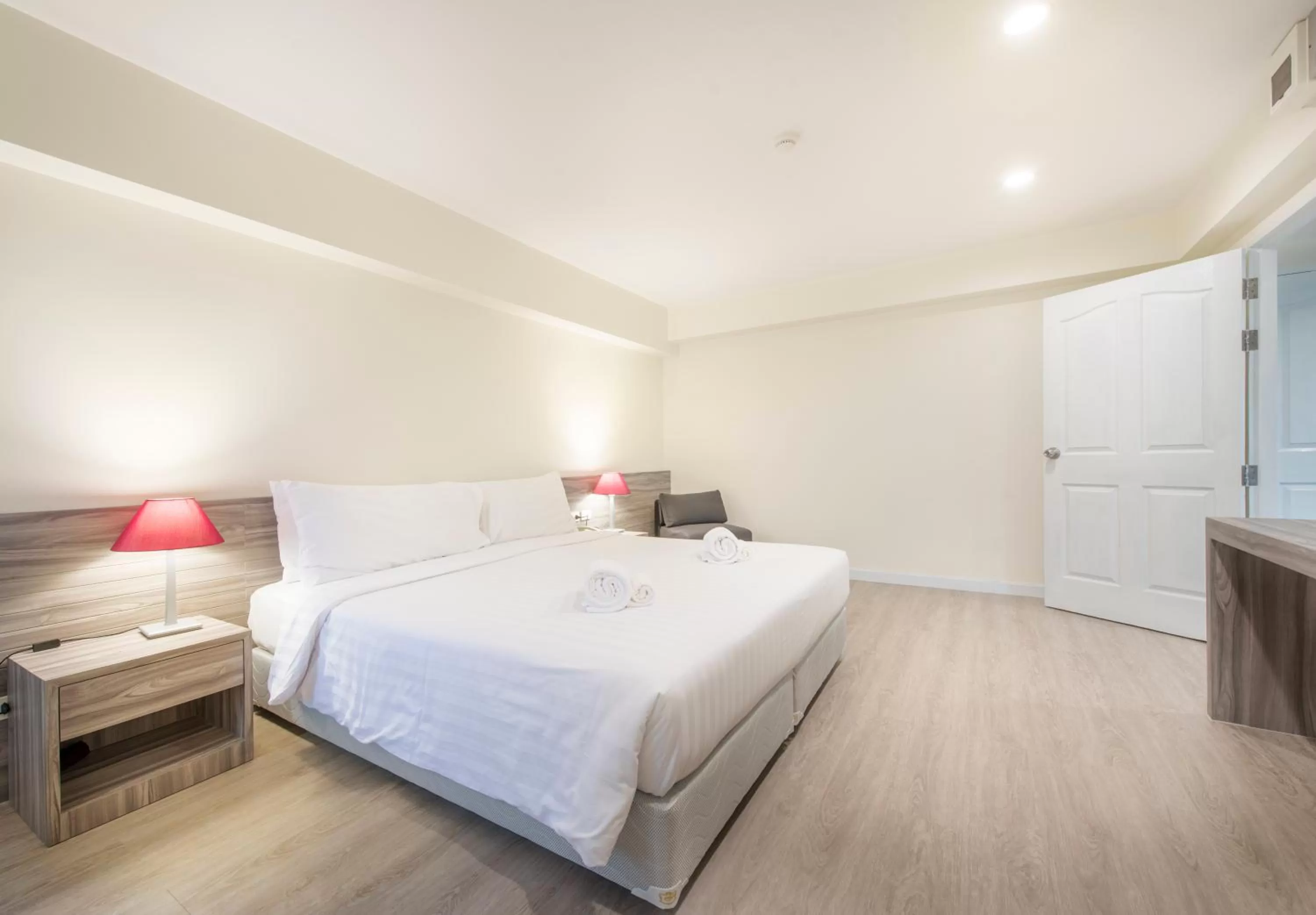 Bedroom, Bed in Le Tada Residence