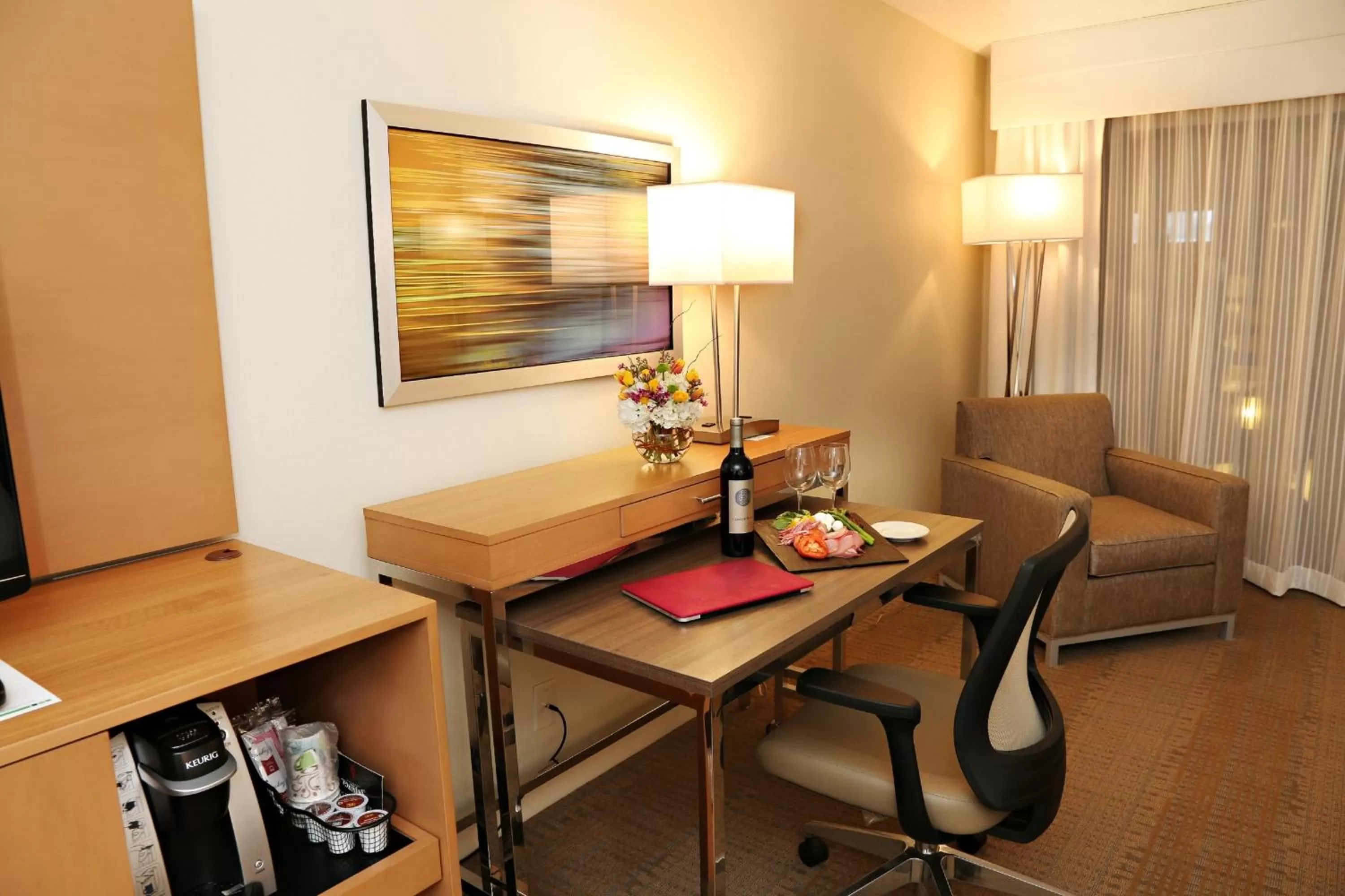 Photo of the whole room in enVision Hotel & Conference Center Mansfield-Foxboro