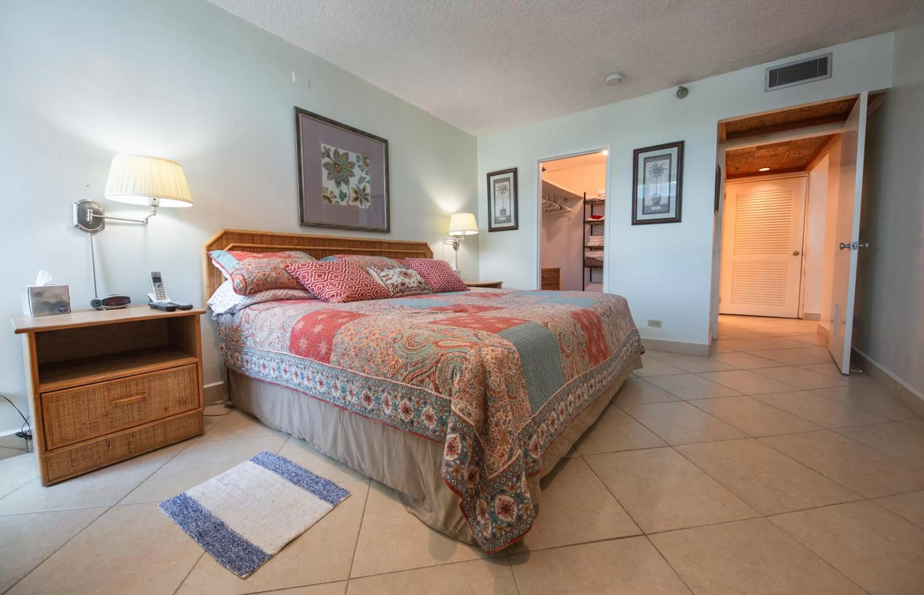 Bedroom, Bed in ESJ Towers by Chana