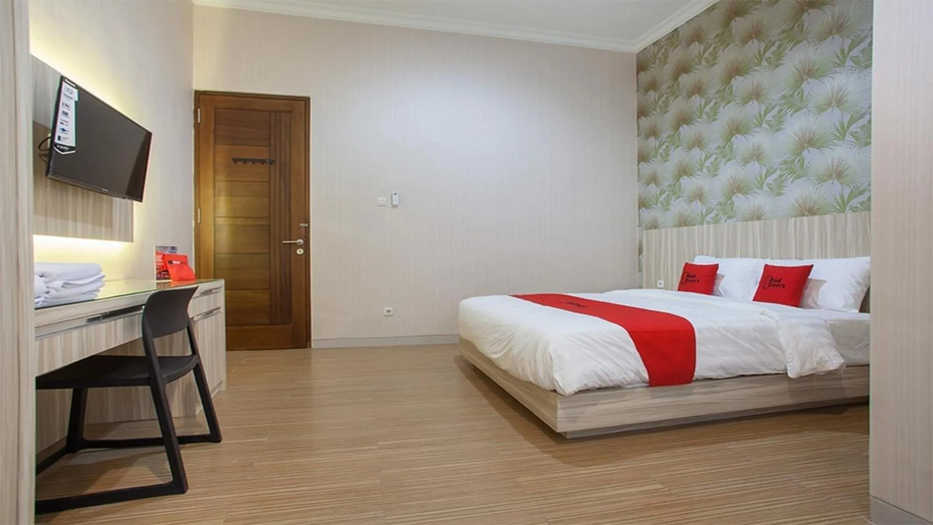 Bedroom, Bed in RedDoorz Syariah near Universitas Negeri Malang