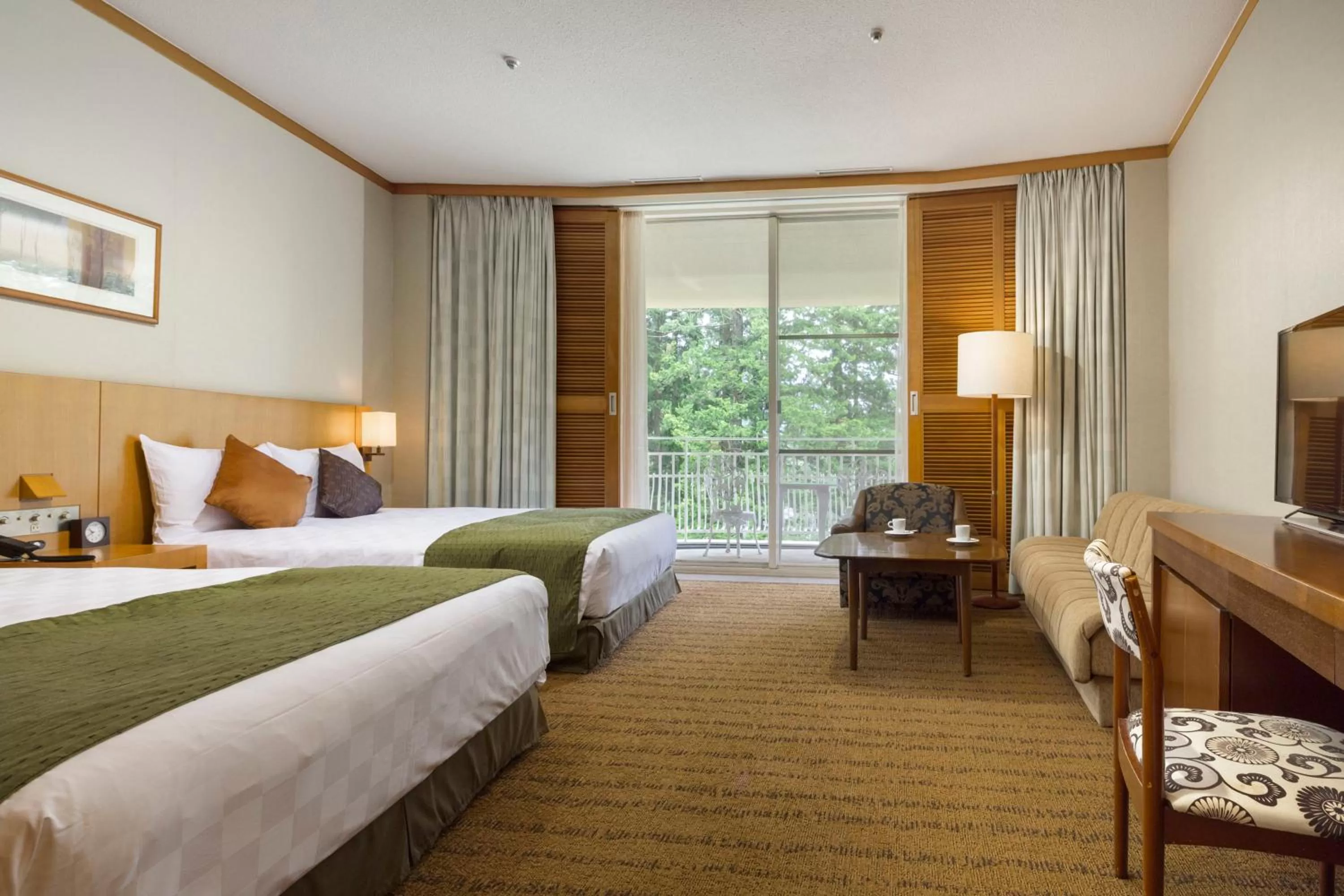 Photo of the whole room, Bed in The Prince Hakone Lake Ashinoko
