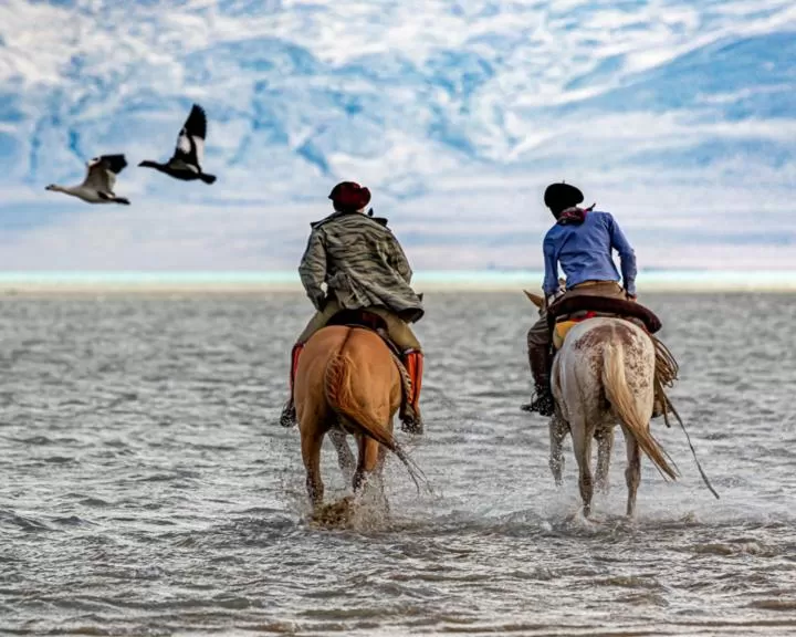 Horseback Riding in Hostería El Galpón Del Glaciar