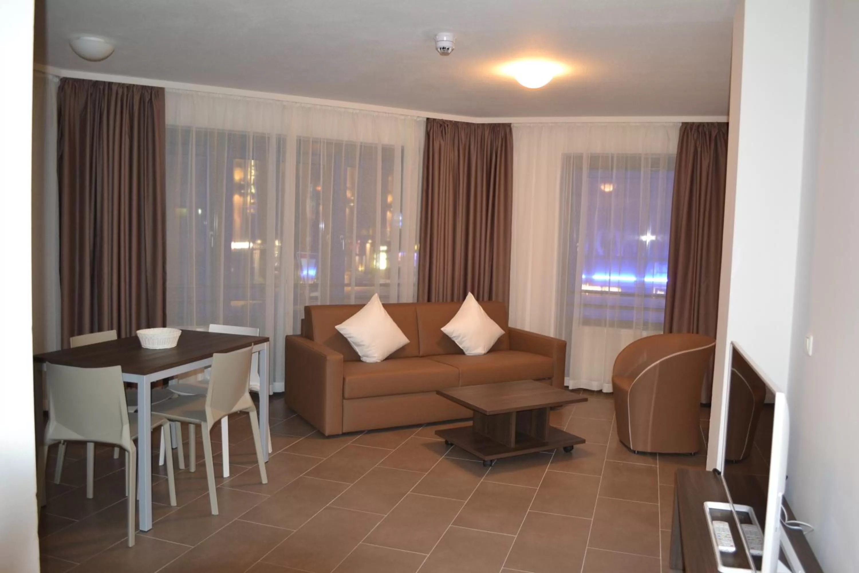 Dining area in Bayer's Boardinghouse und Hotel