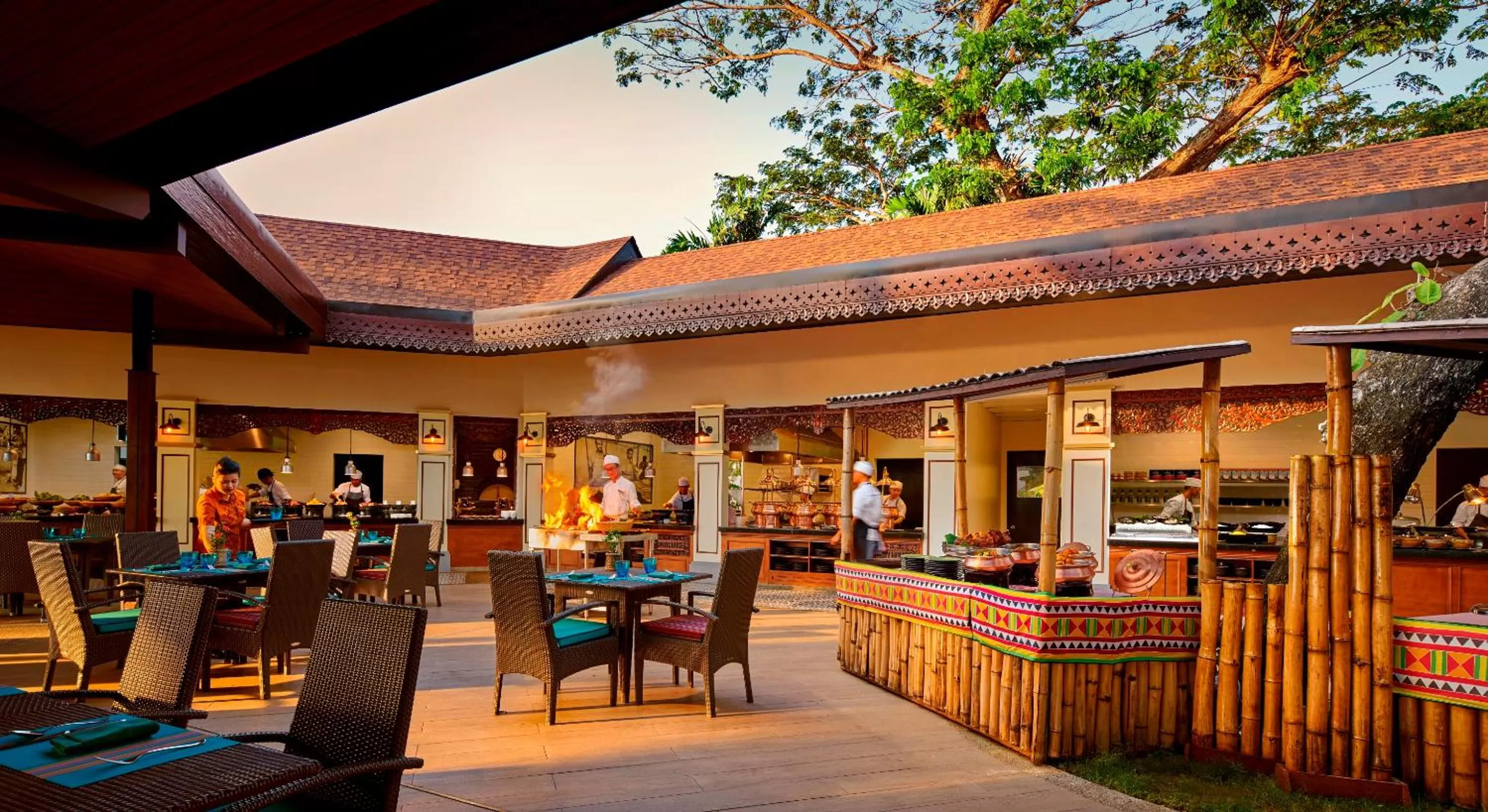 Restaurant/places to eat in Shangri-La Rasa Ria, Kota Kinabalu