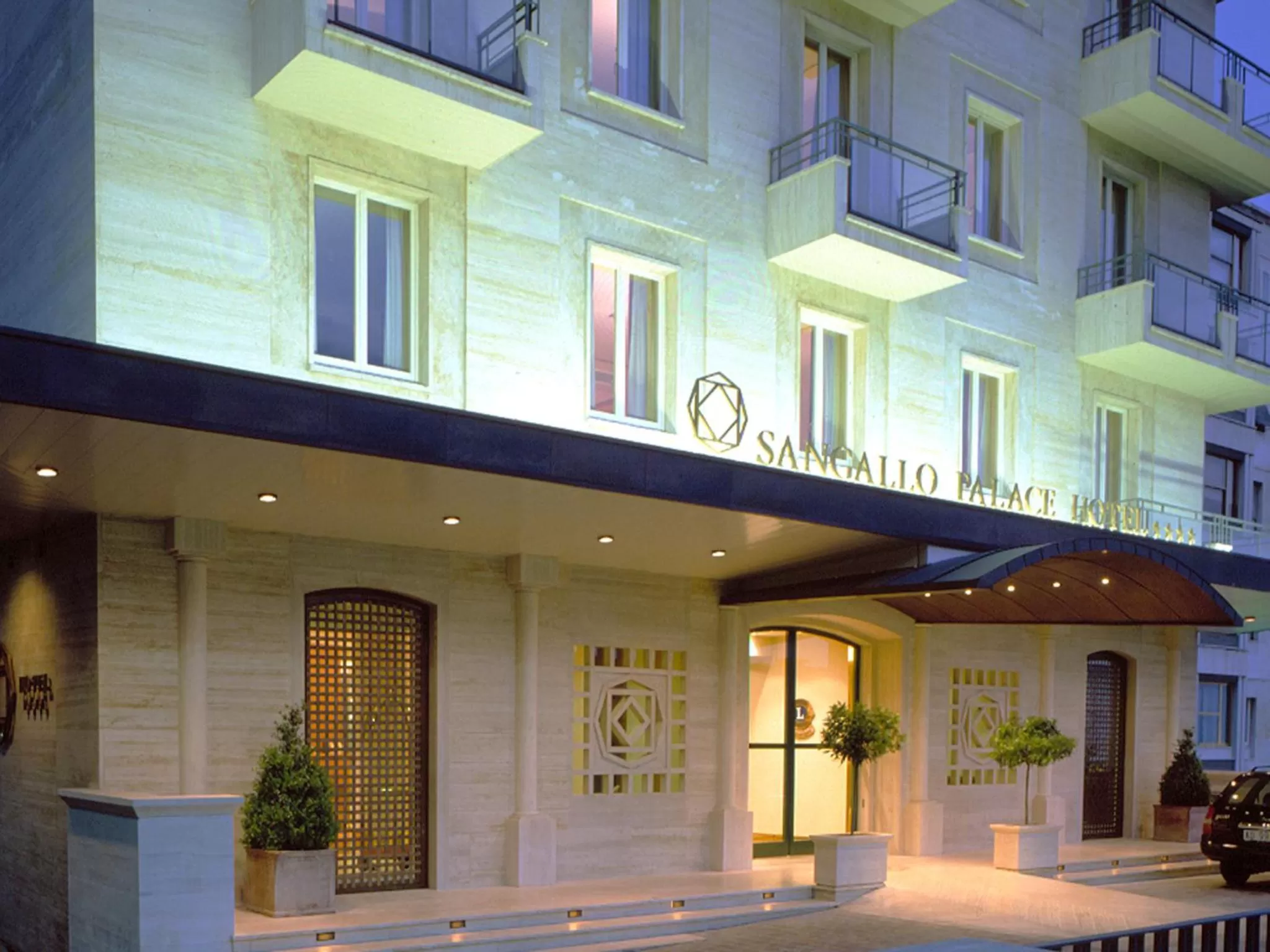 Facade/entrance in Sangallo Palace