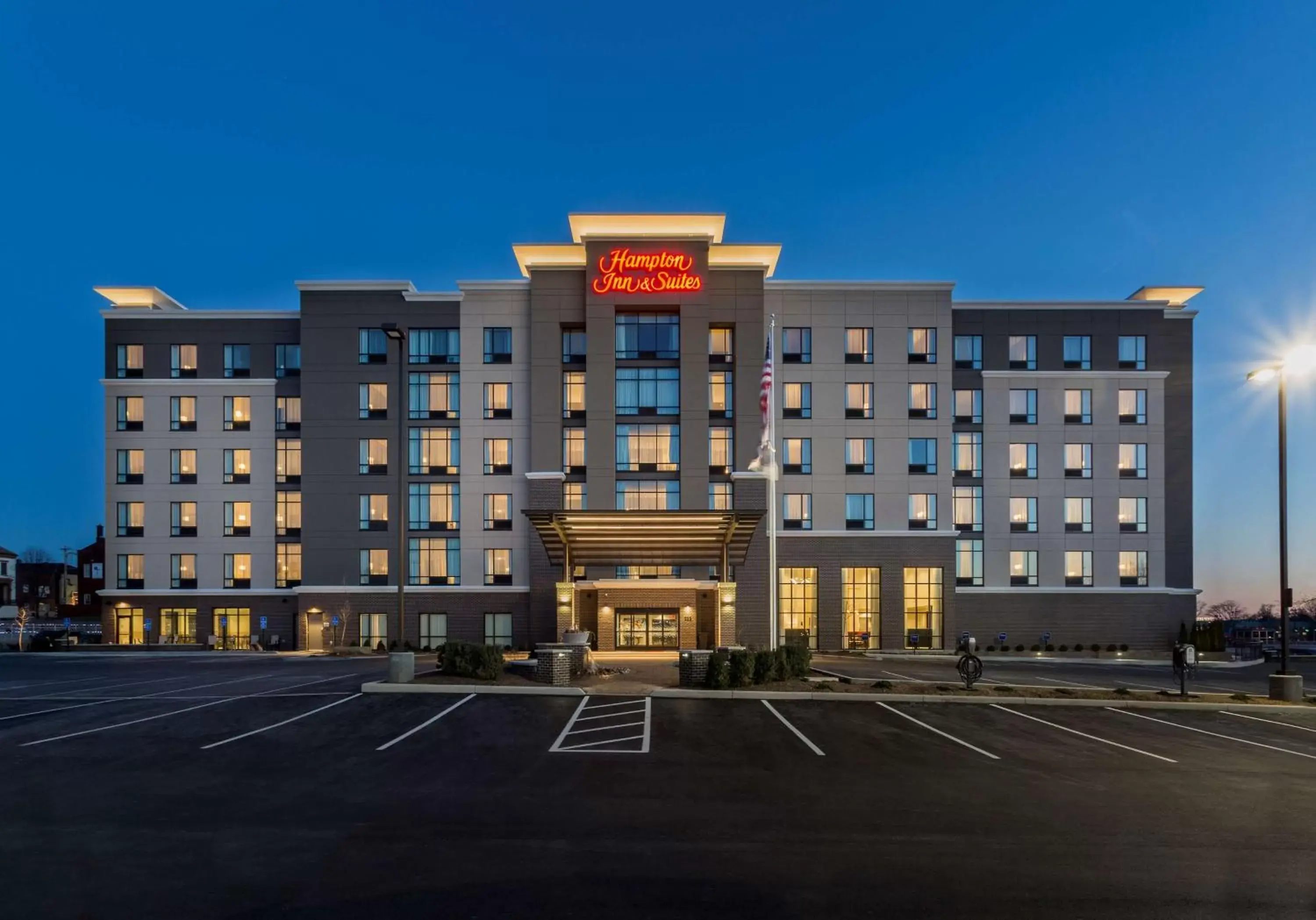 Hampton Inn & Suites Newport/Cincinnati, KY Hampton Inn & Suites Newport/Cincinnati, KY