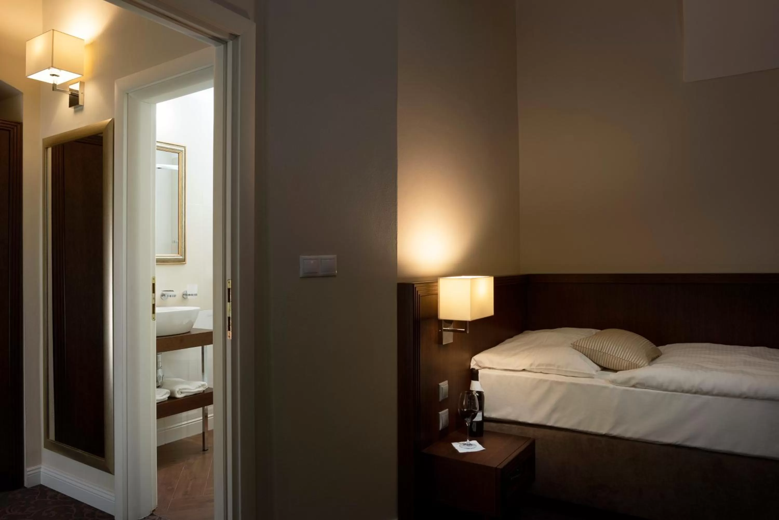 Decorative detail, Bed in Hotel Ambassador