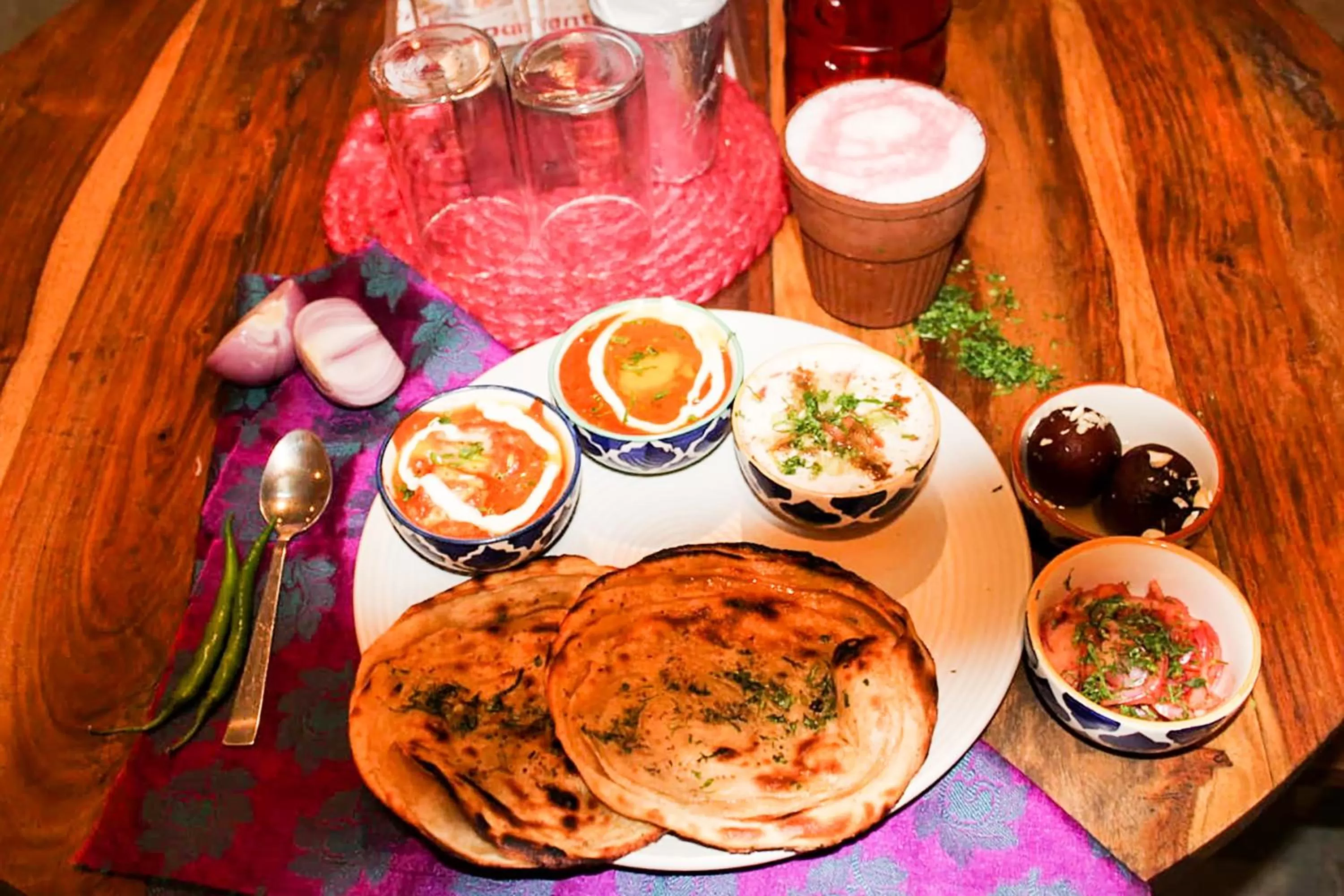 Restaurant/places to eat in Hotel Pearl - Mahipalpur Delhi Airport