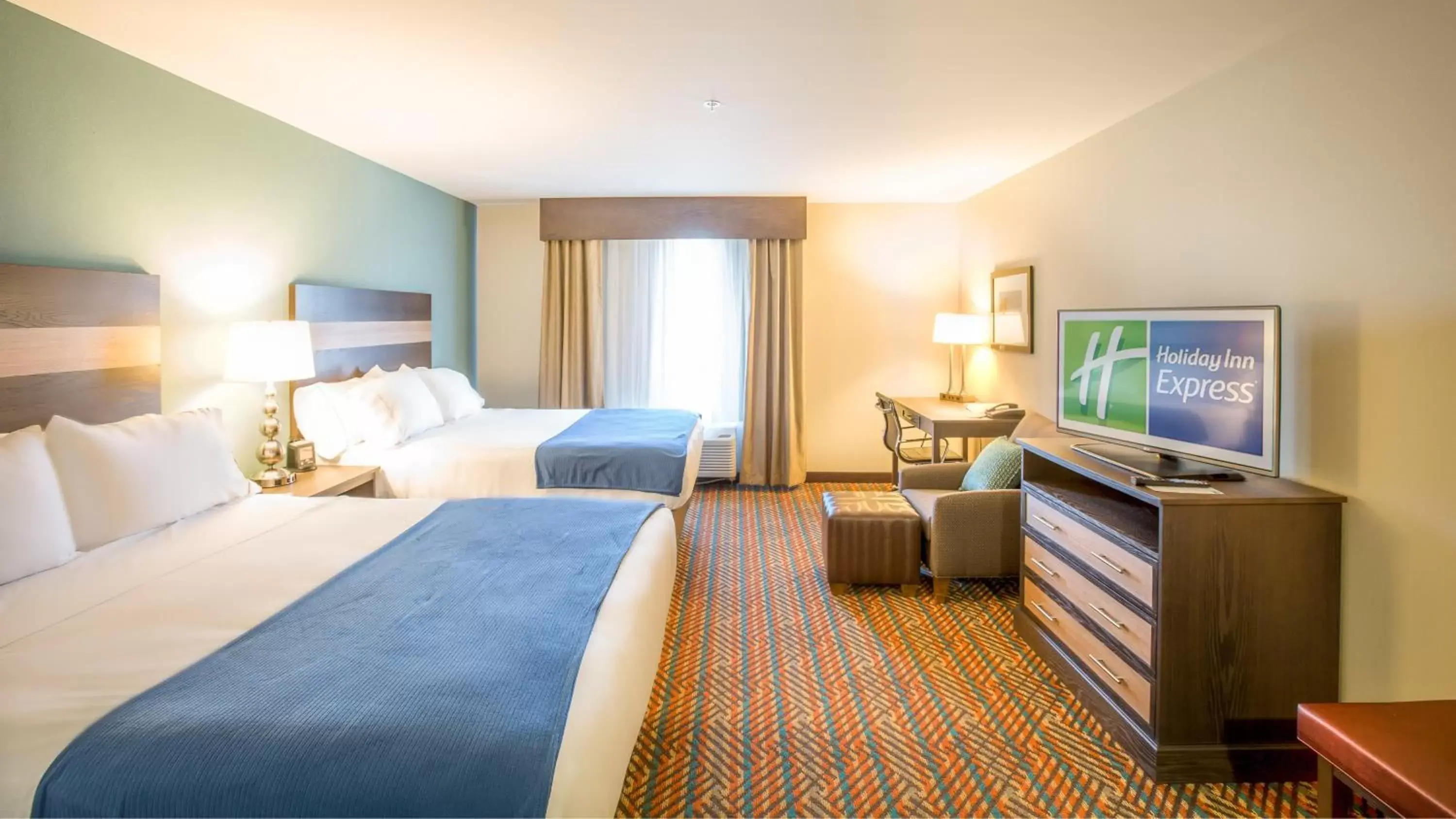 Queen Room with Two Queen Beds - Disability Access with Bath Tub in Holiday Inn Express Wichita South, an IHG Hotel Queen Room with Two Queen Beds - Disability Access with Bath Tub in Holiday Inn Express Wichita South, an IHG Hotel