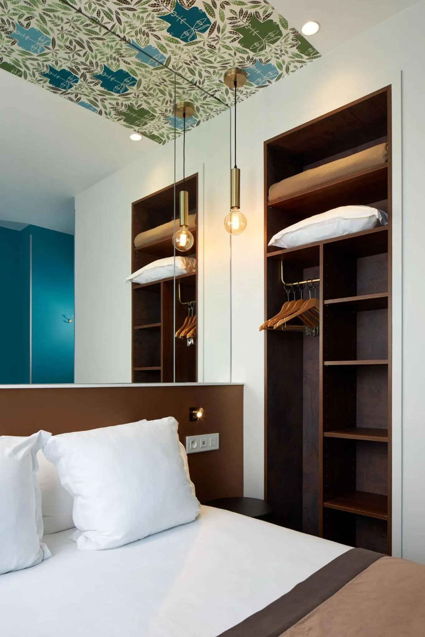 Bed in Montparnasse Daguerre