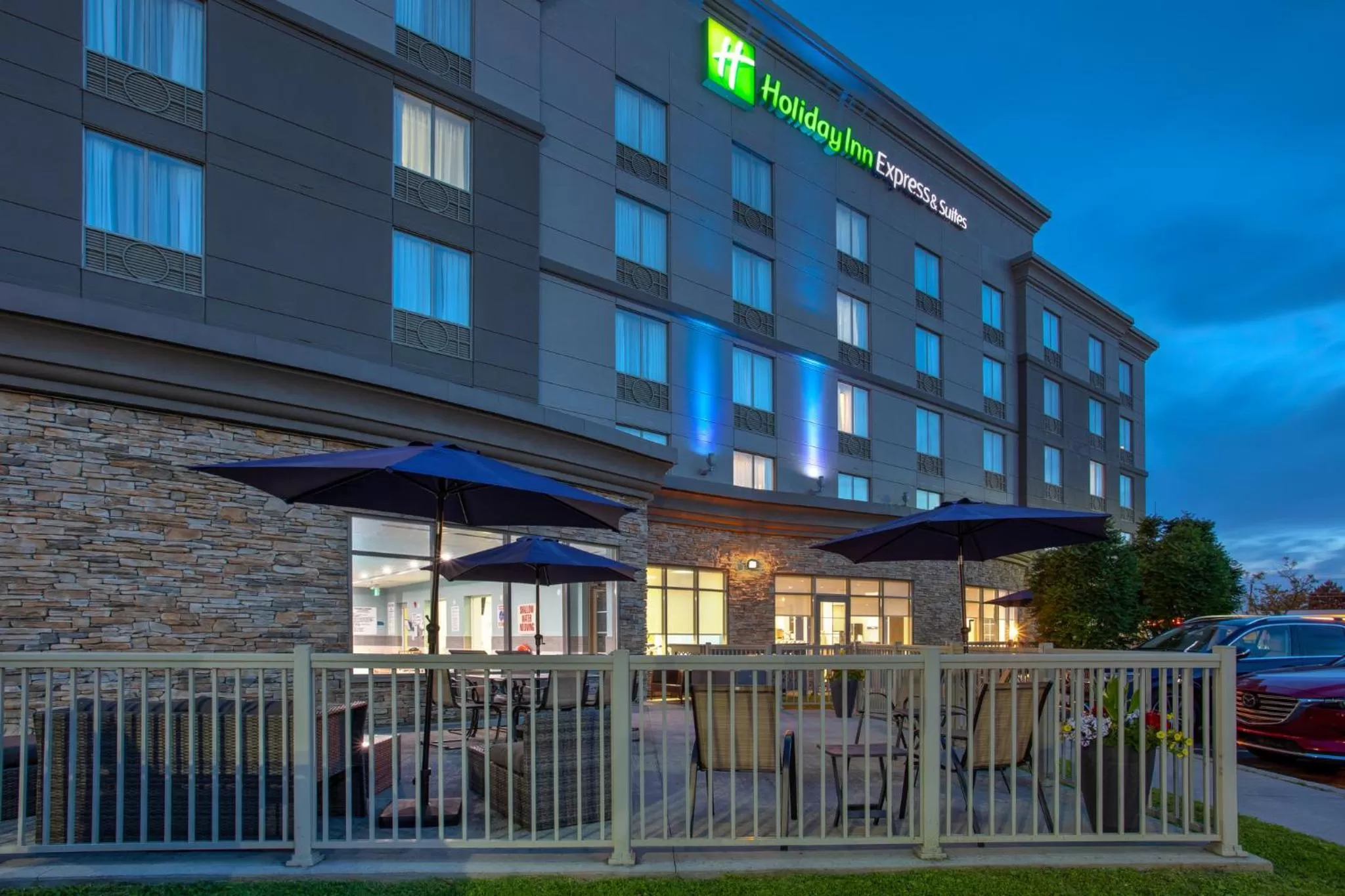 Property building in Holiday Inn Express Kingston Central by IHG