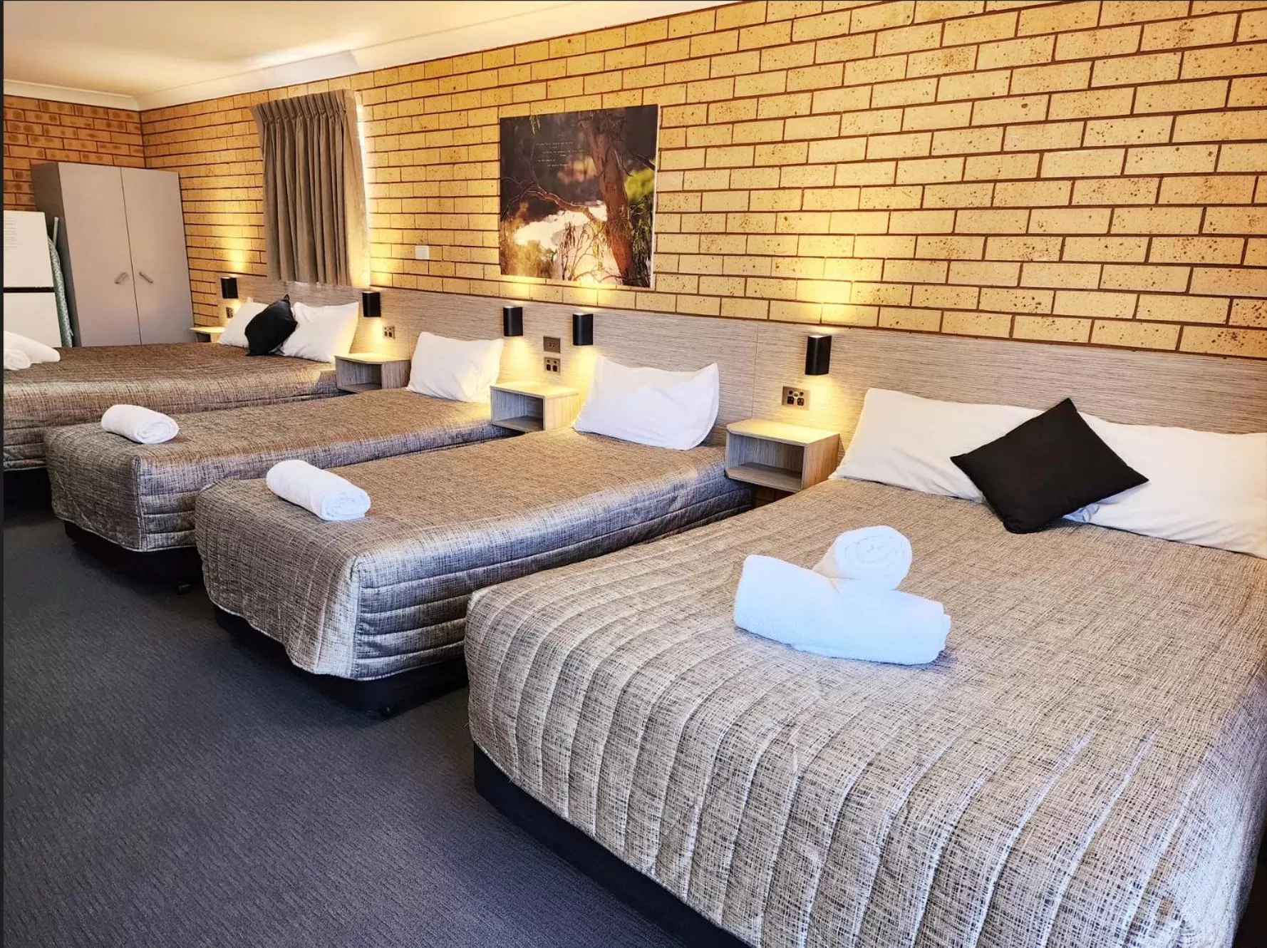 Bed in Tallarook Motor Inn