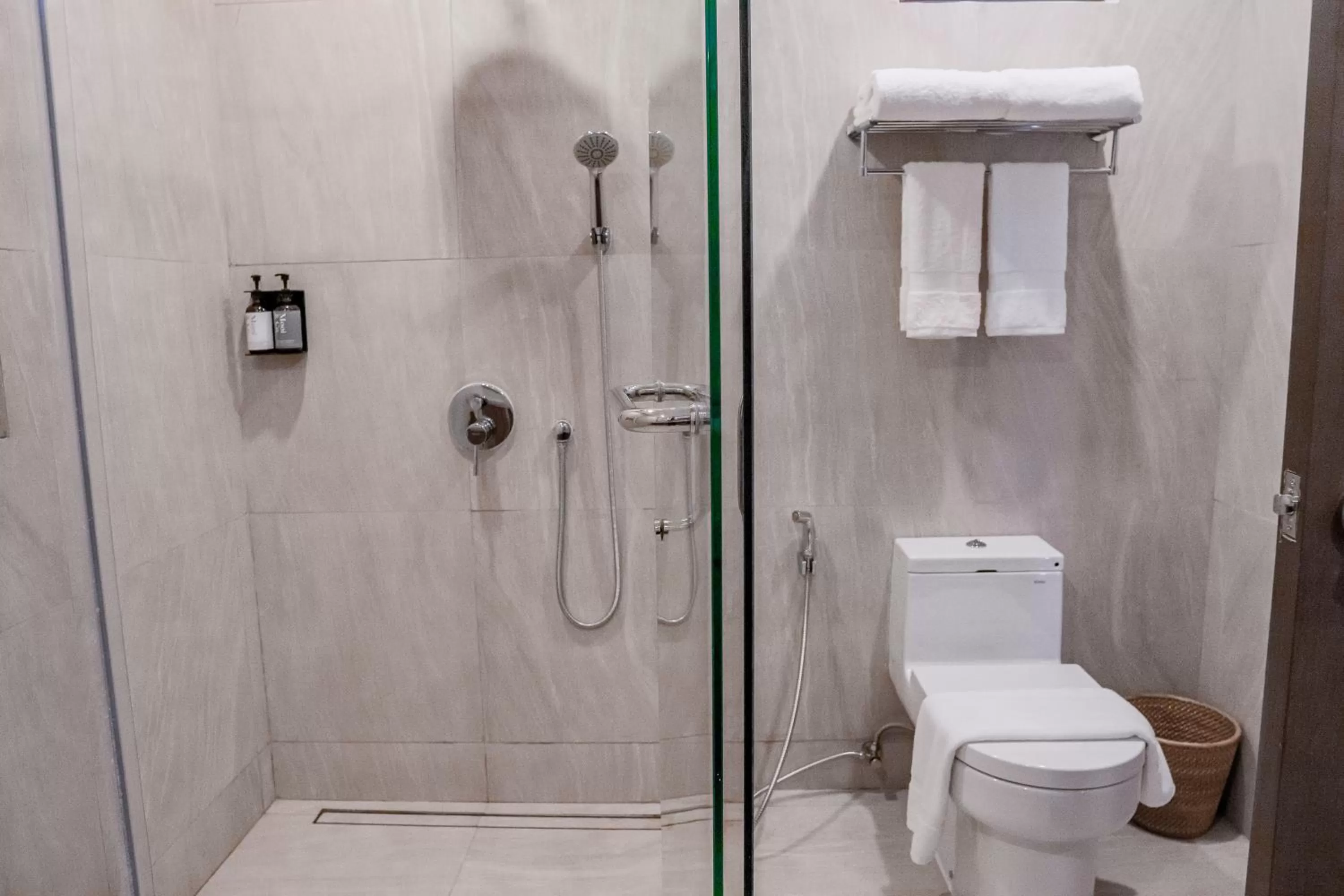 Bathroom in Charlie's El Nido Managed by HII