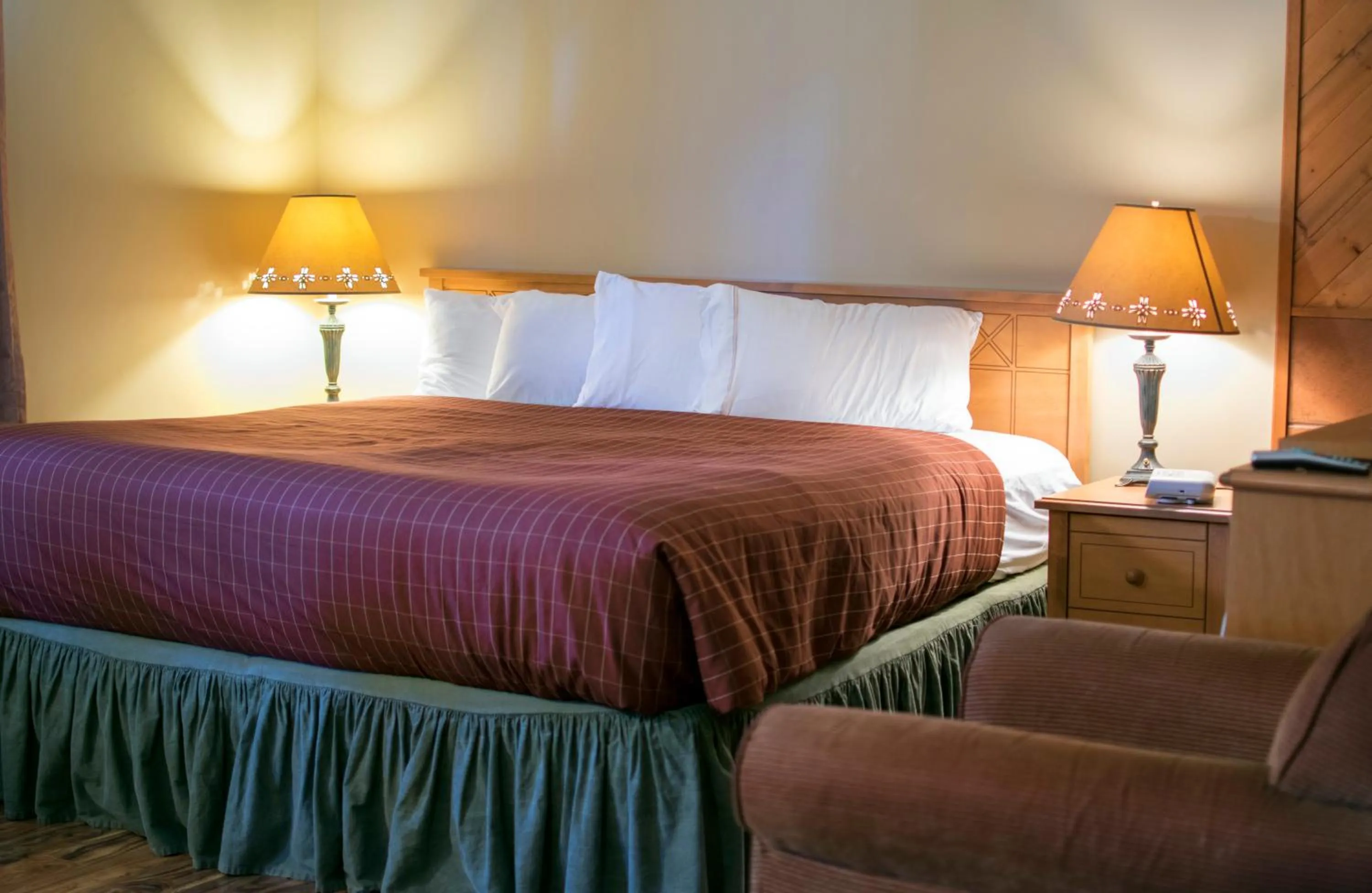 Bed in Aspen Village