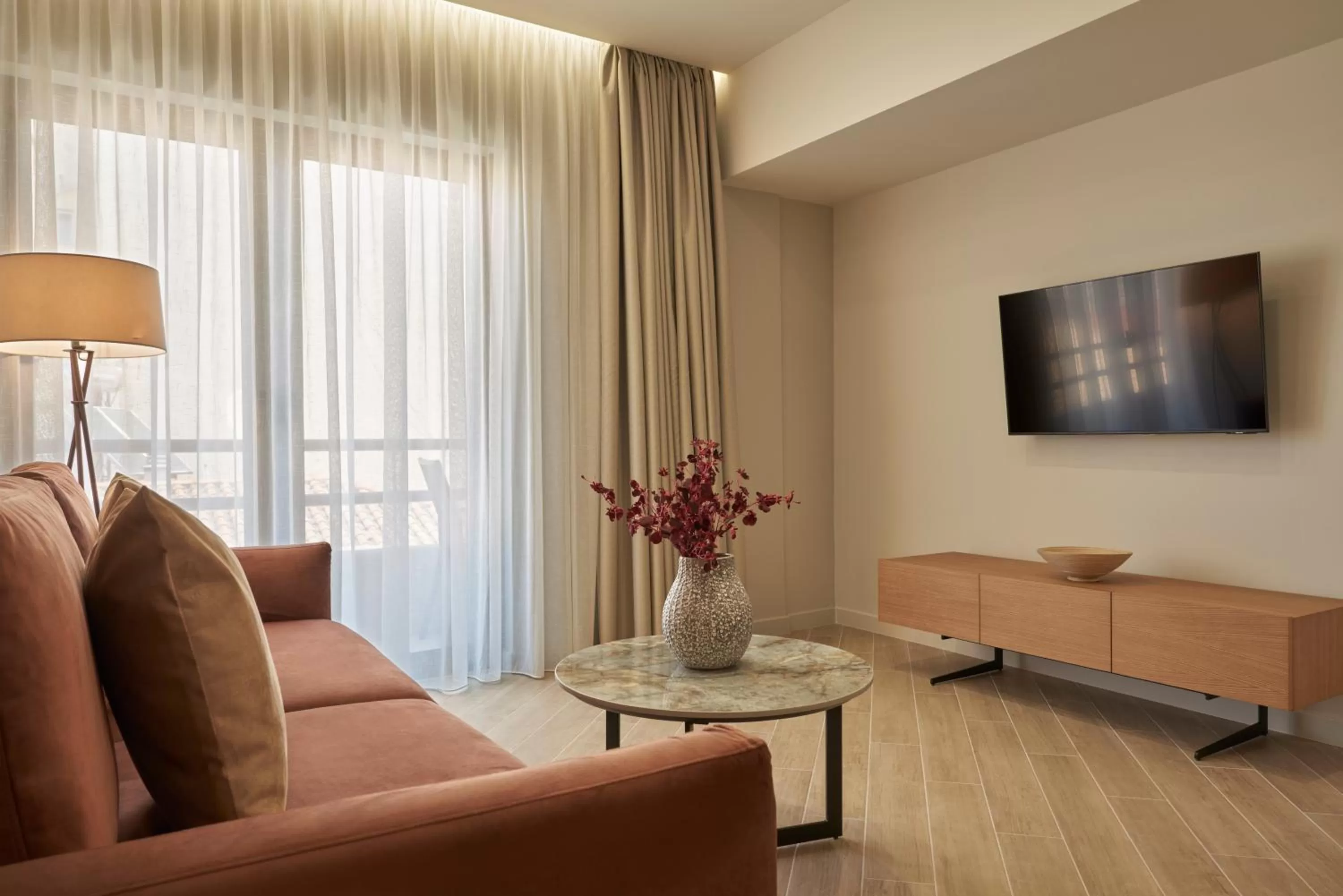 TV and multimedia in Hestia - Asklipiou 61