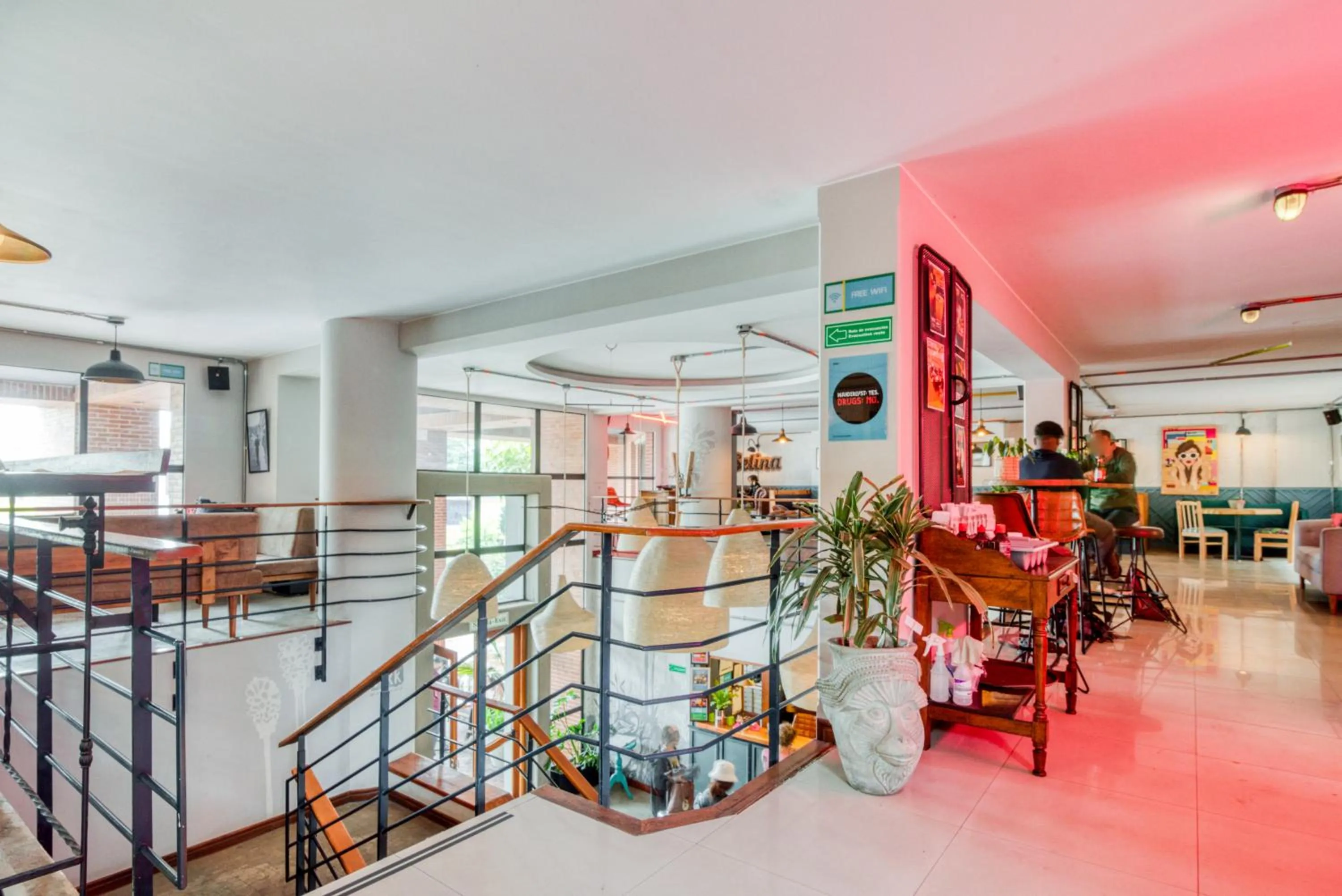 Area and facilities in Selina Chapinero Bogota