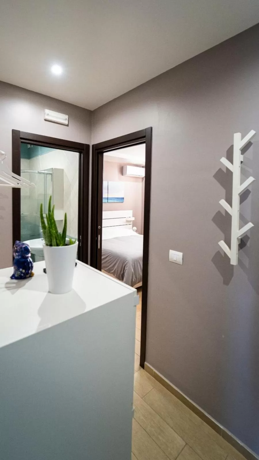 Photo of the whole room, Bed in La Palma Del Sol