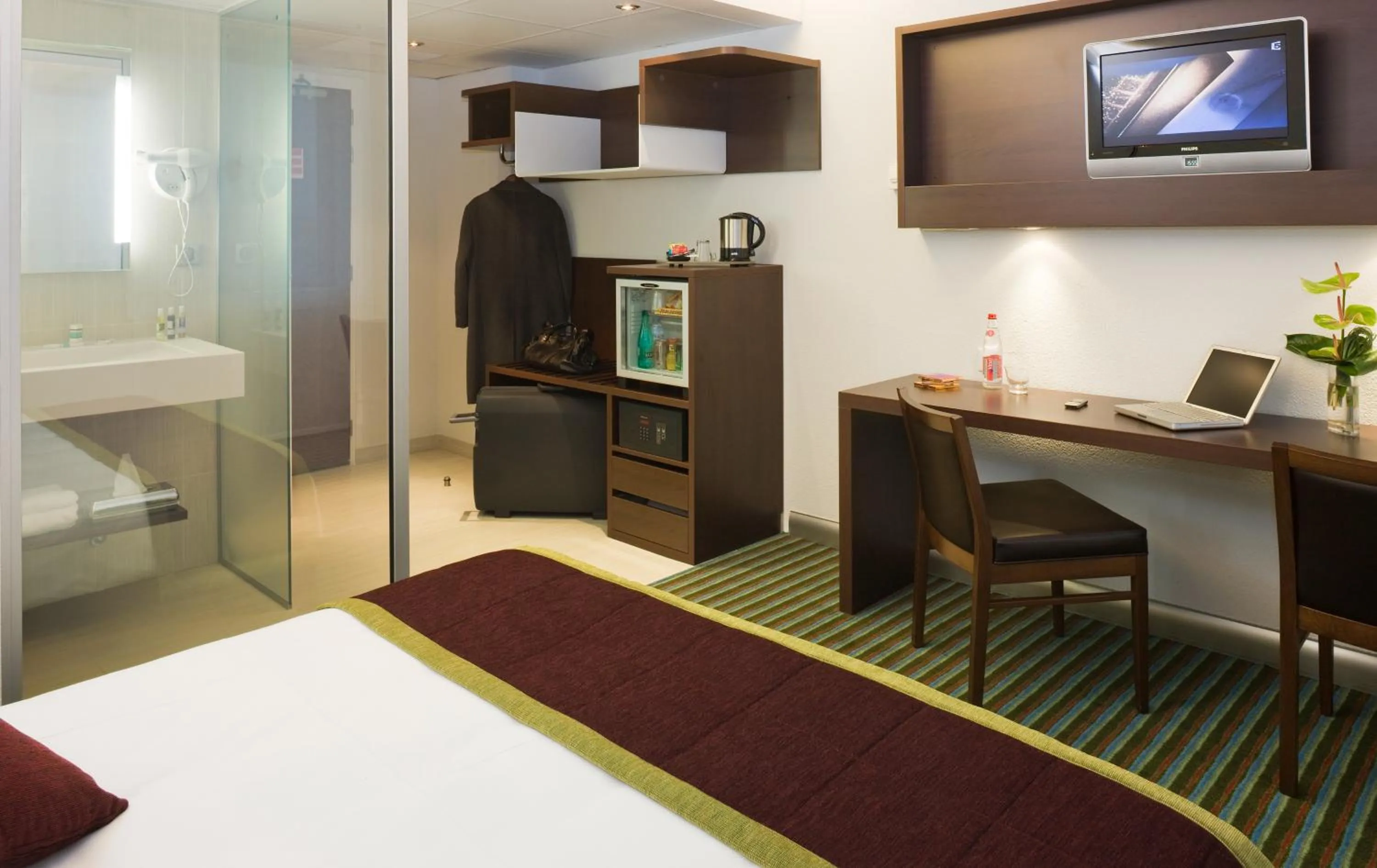 Bed in Mercure Paris Ivry Quai De Seine