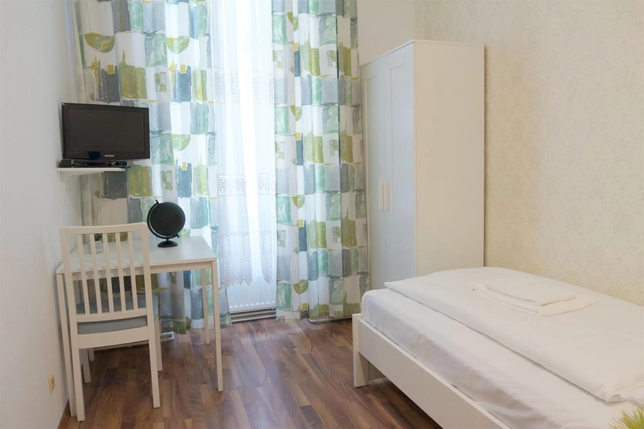 Bedroom, Bed in Hotel Pension ARPI