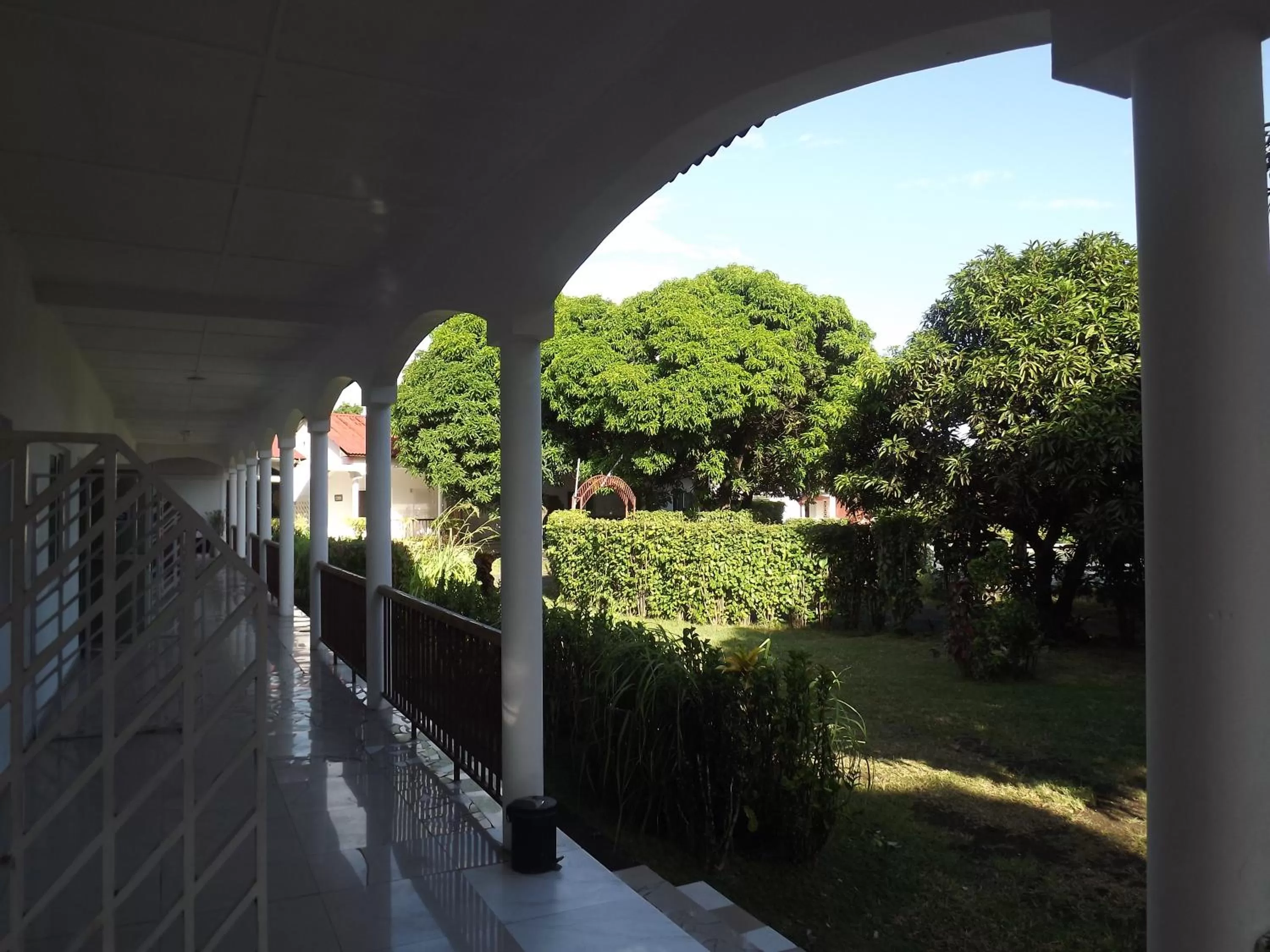 Patio in Hôtel La Grillade