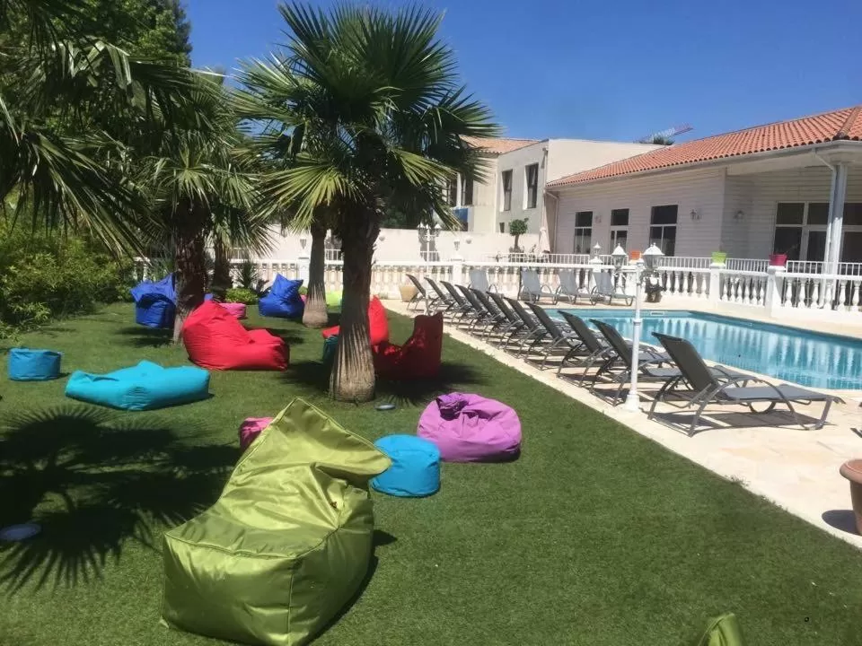 Day in Hotel & Restaurant Le Mejean - Parc des Expositions