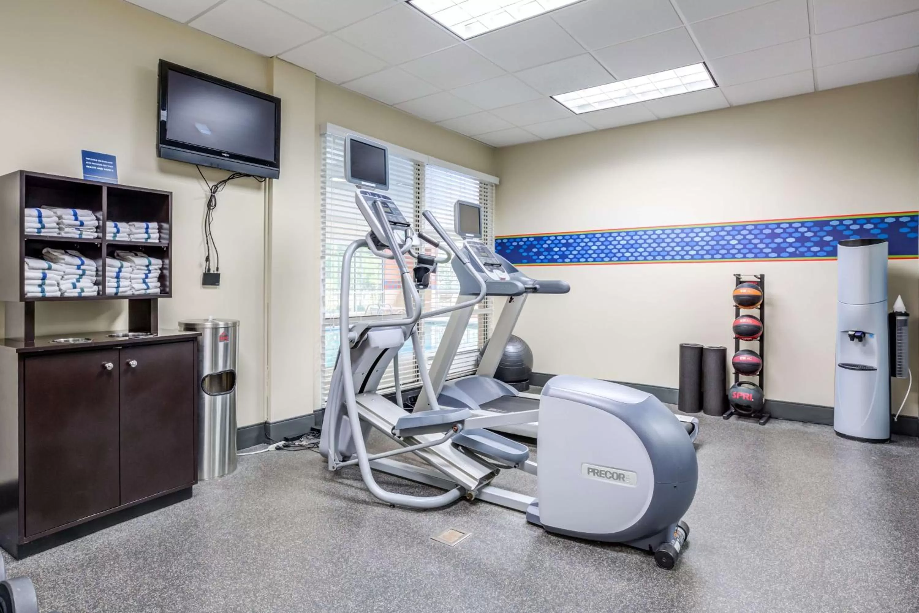 Fitness centre/facilities in Hampton Inn & Suites Westford-Chelmsford